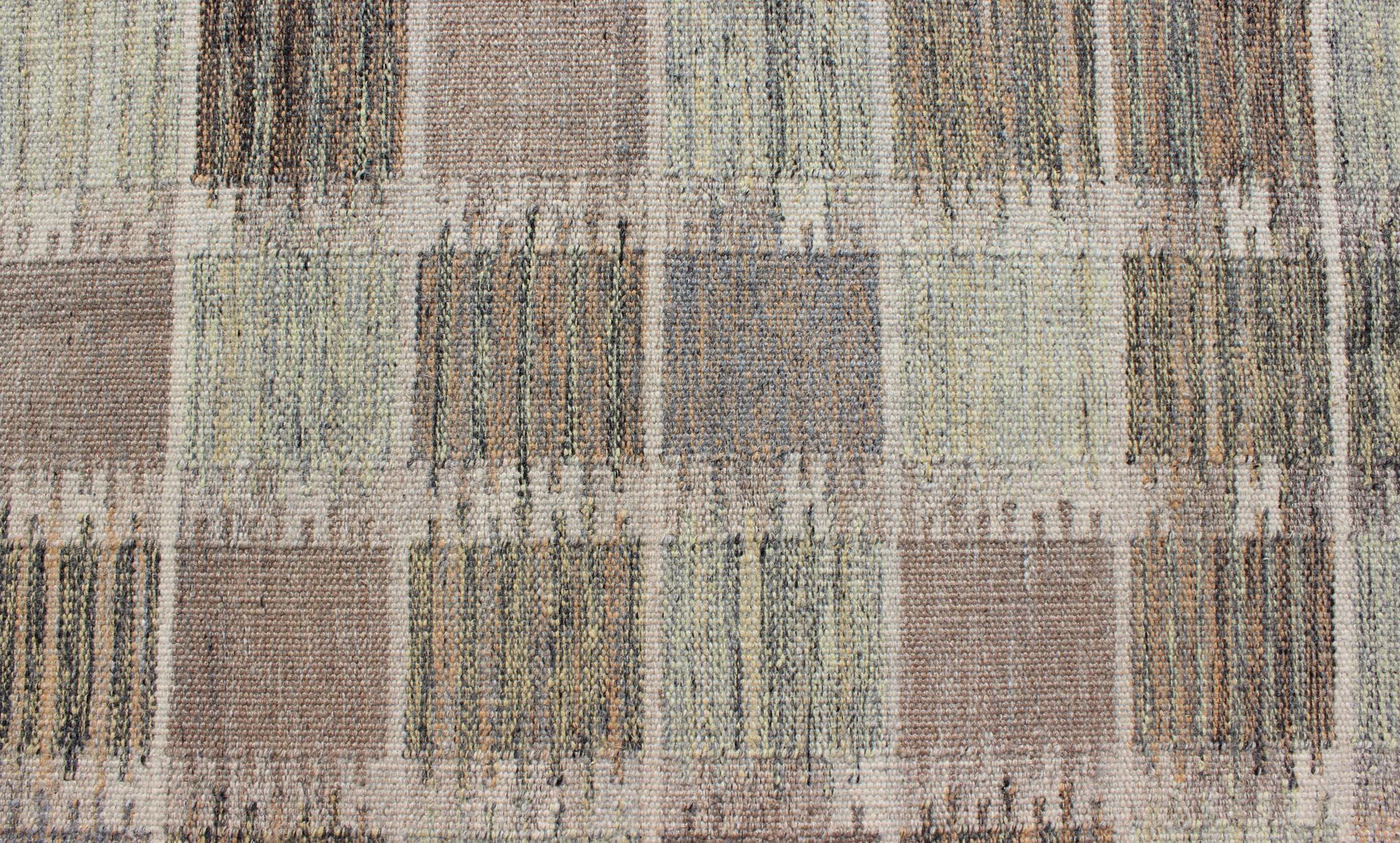 Modern Checkerboard or Patchwork Scandinavian Flat Weave Rug in Neutral Colors In Excellent Condition For Sale In Atlanta, GA