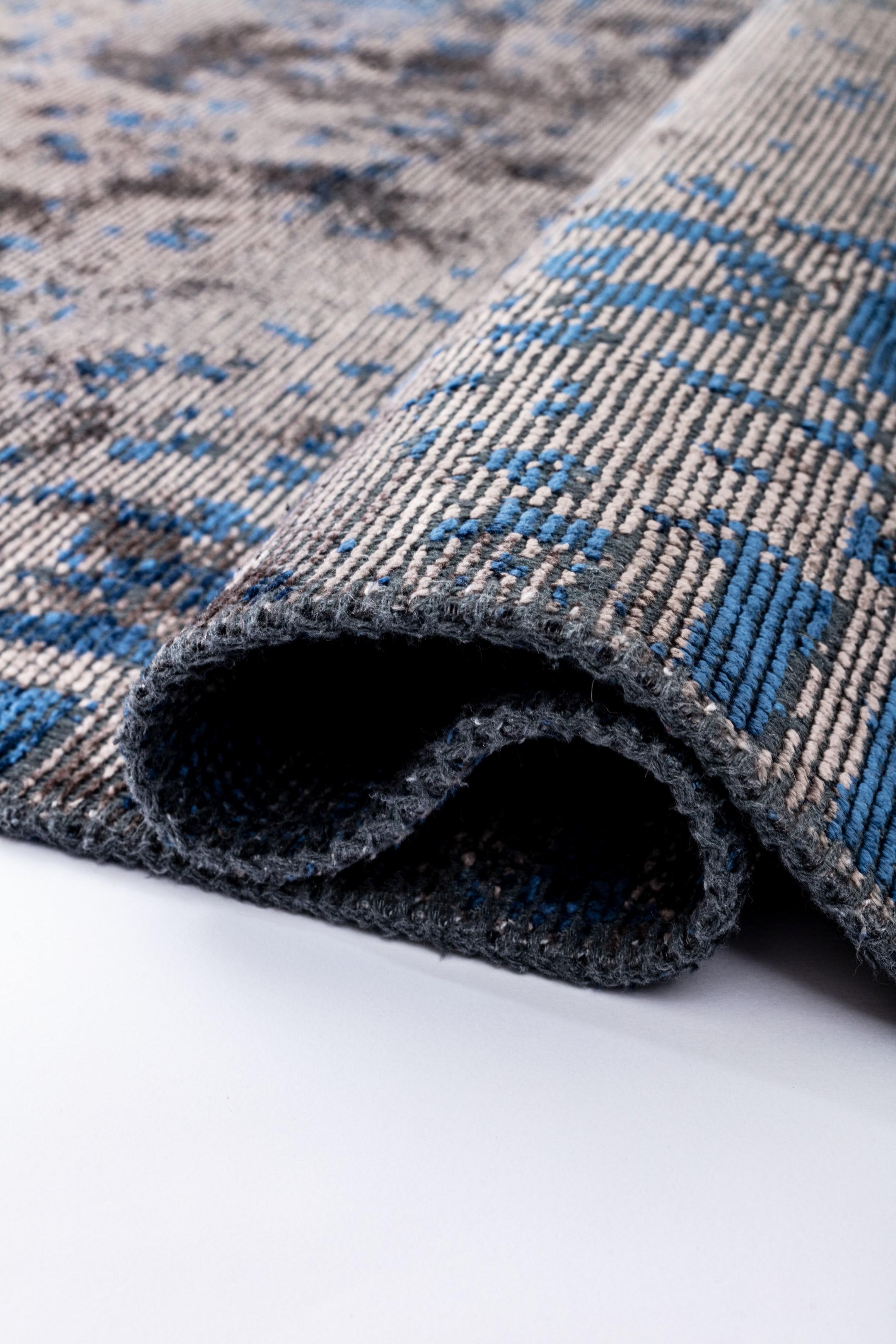 Im Angebot: Moderner karierter Luxus-Teppichboden,  (Blau) 2