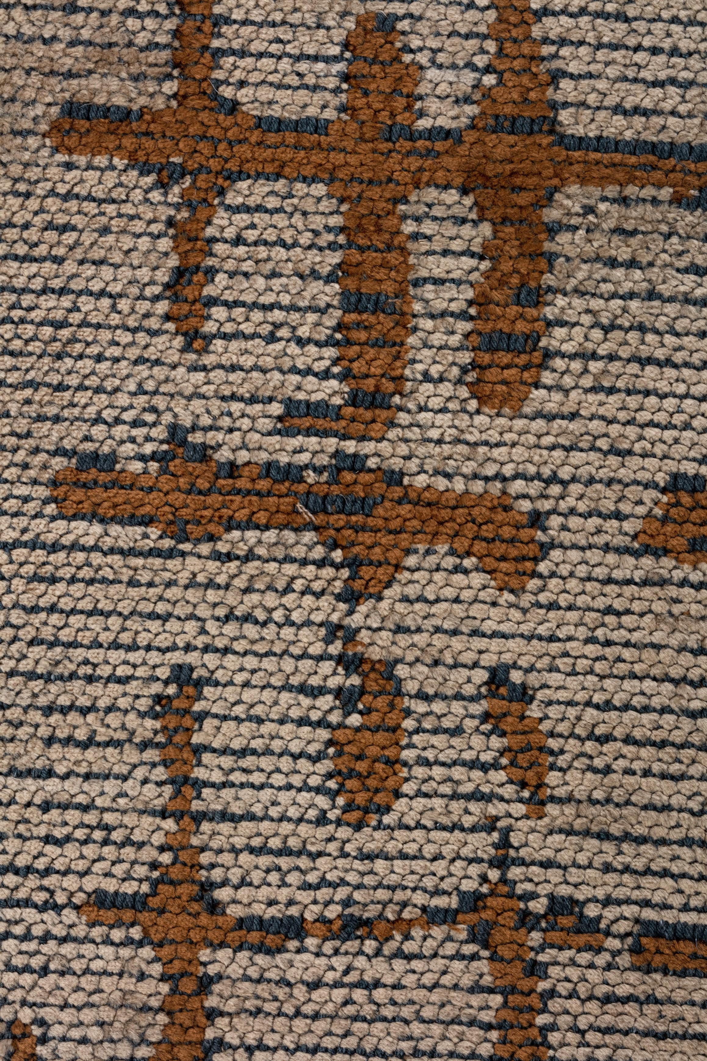 For Sale:  (Brown) Modern Checkered Red Luxury Hand-Finished Area Rug 5