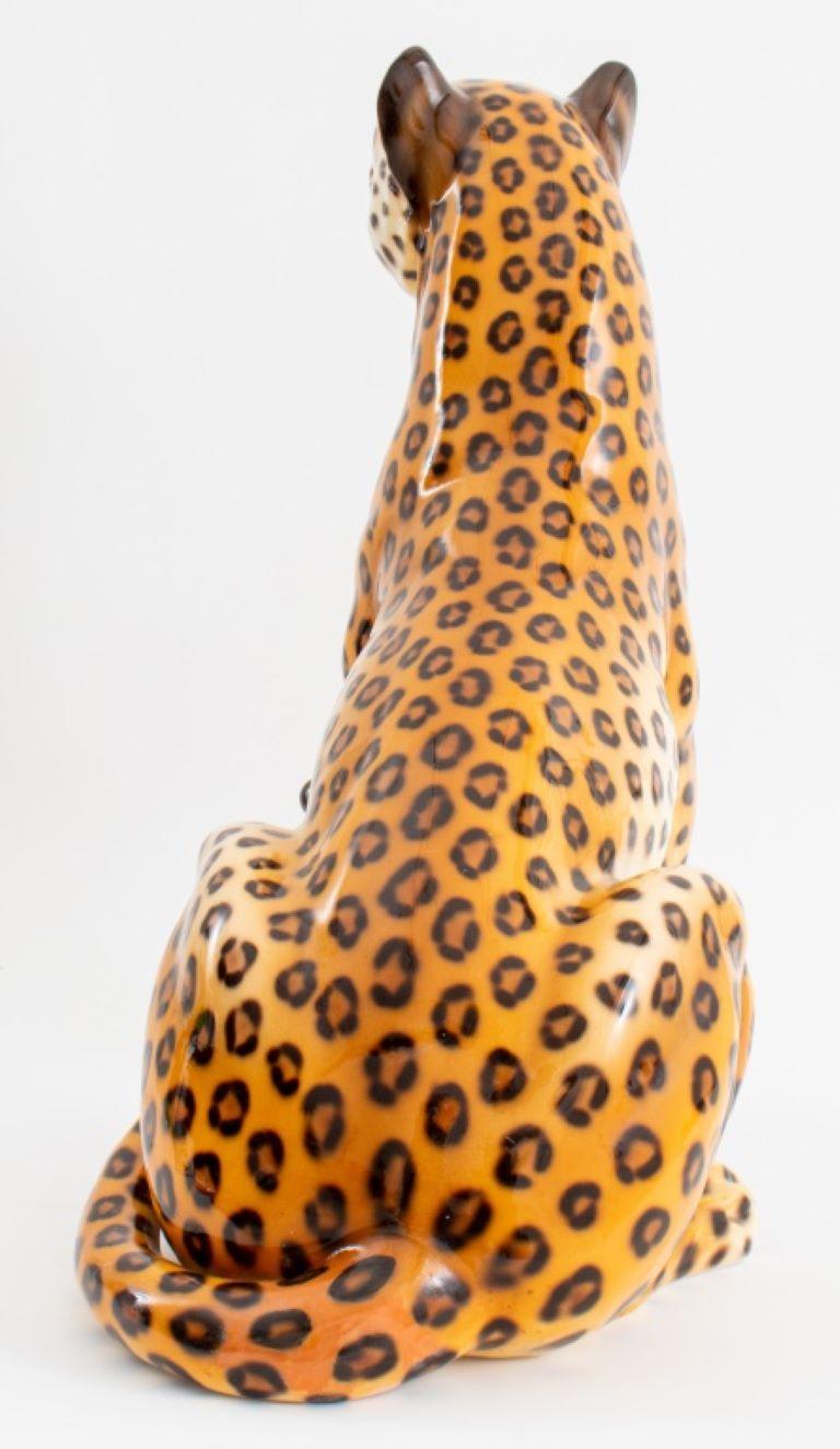 Große moderne Cheetah-Keramik-Skulptur im Angebot 2
