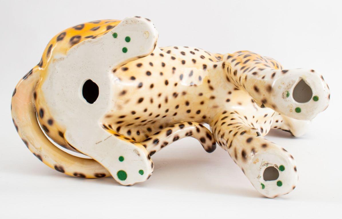 Große moderne Cheetah-Keramik-Skulptur im Angebot 3