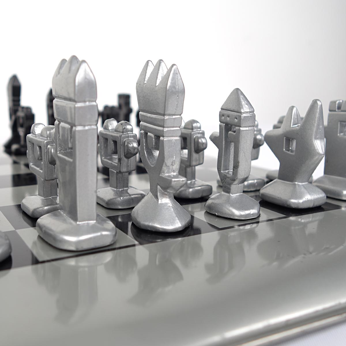 Métal Planche d'échecs moderne avec pièces El Ajedrez de Javier Mariscal en vente