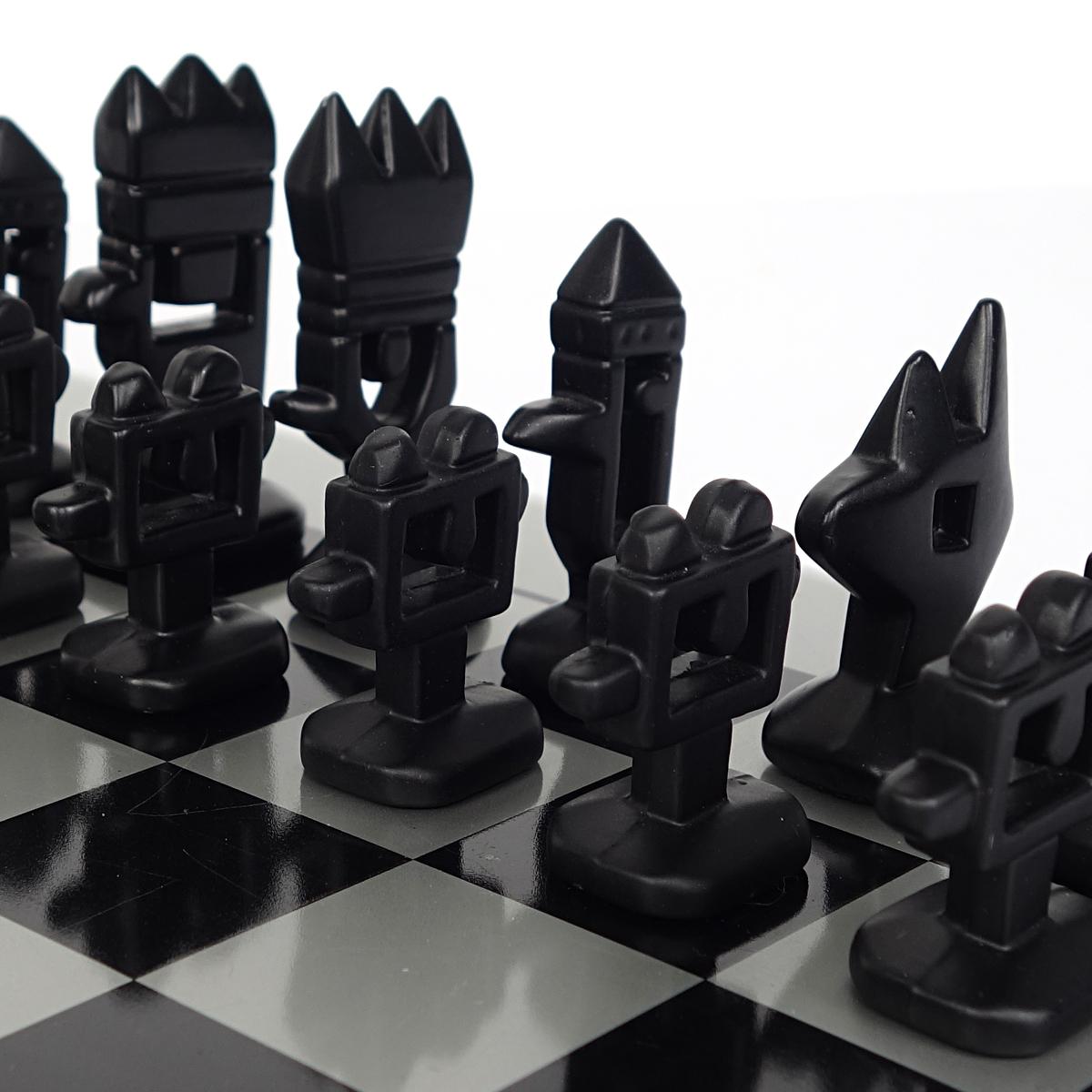 20th Century Modern Chess Board with Pieces El Ajedrez by Javier Mariscal For Sale