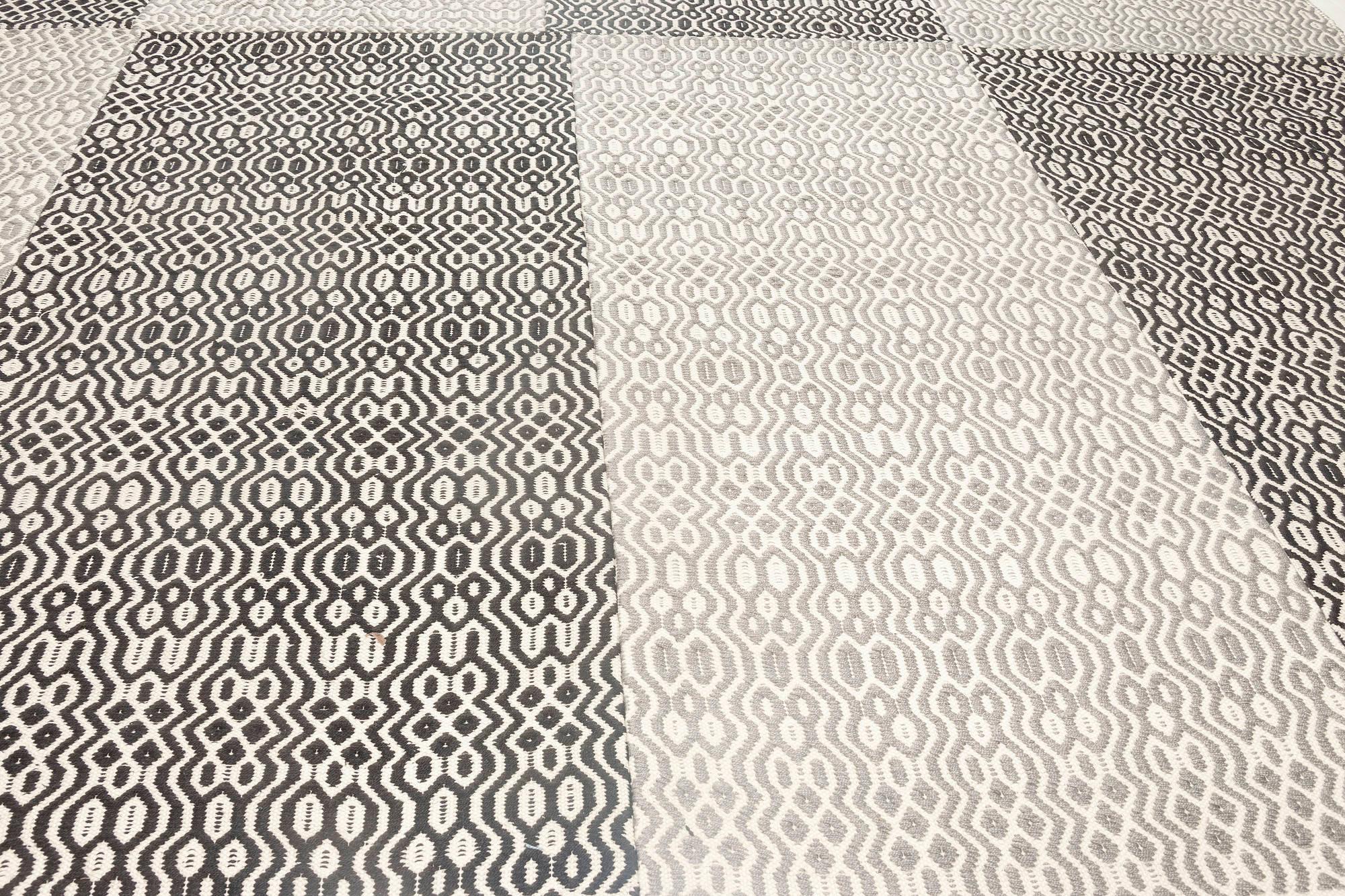 Modern Chessboard Pattern Flat-Weave Wool Rug by Doris Leslie Blau In New Condition For Sale In New York, NY