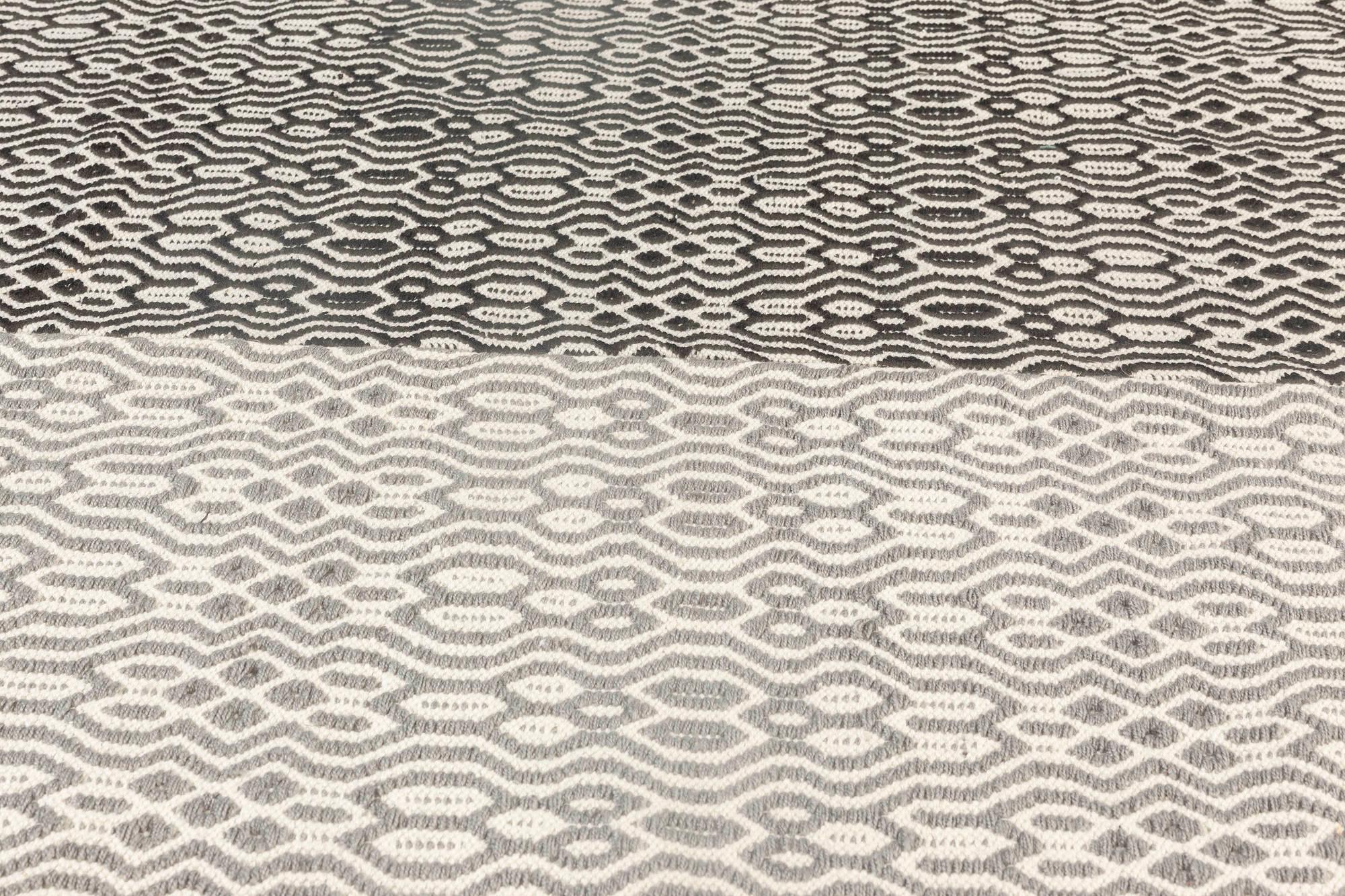 Modern Chessboard Pattern Flat-Weave Wool Rug by Doris Leslie Blau For Sale 2