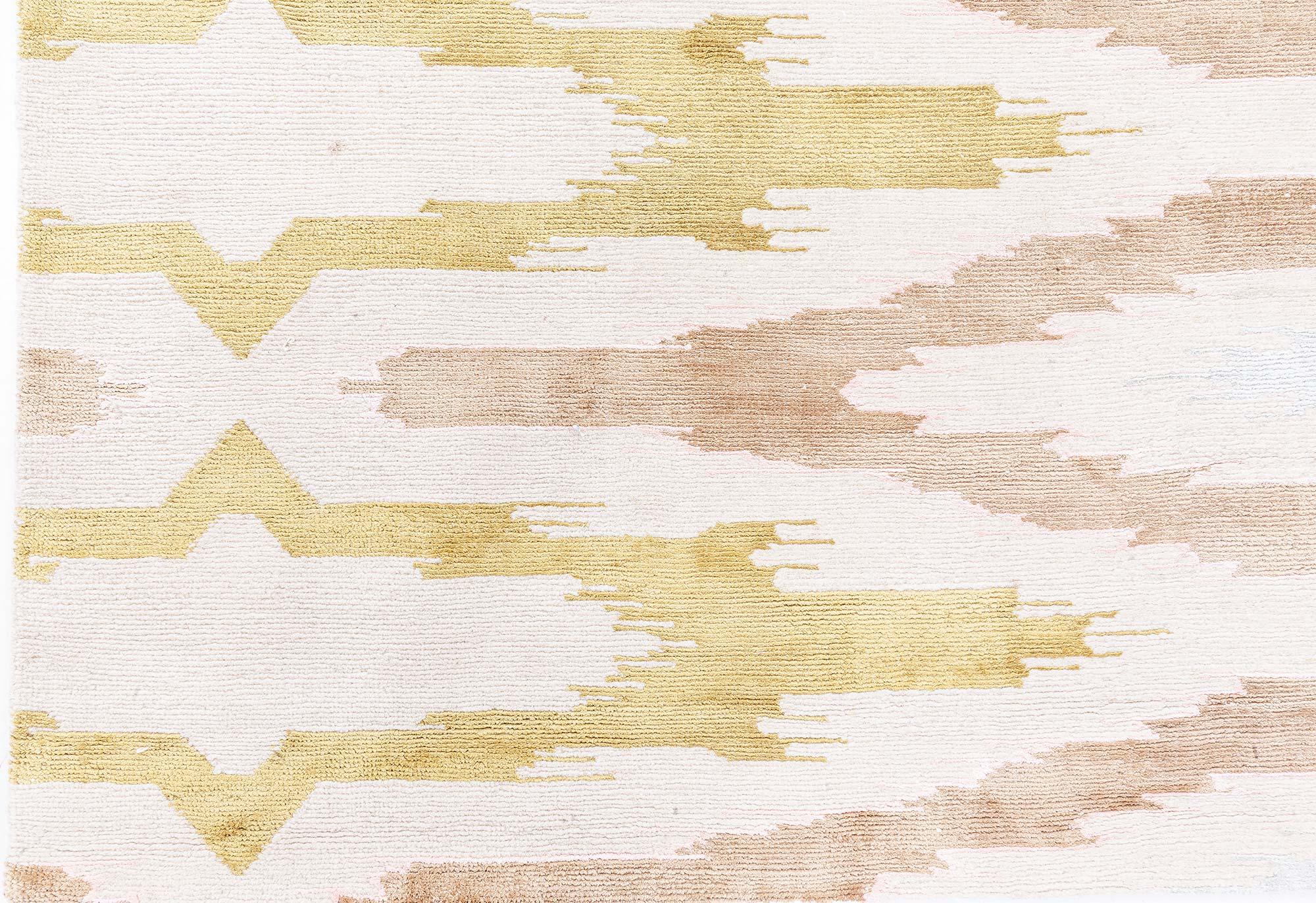 Runner in seta annodato a mano dal design moderno Chevron di Doris Leslie Blau
Dimensioni: 4'1