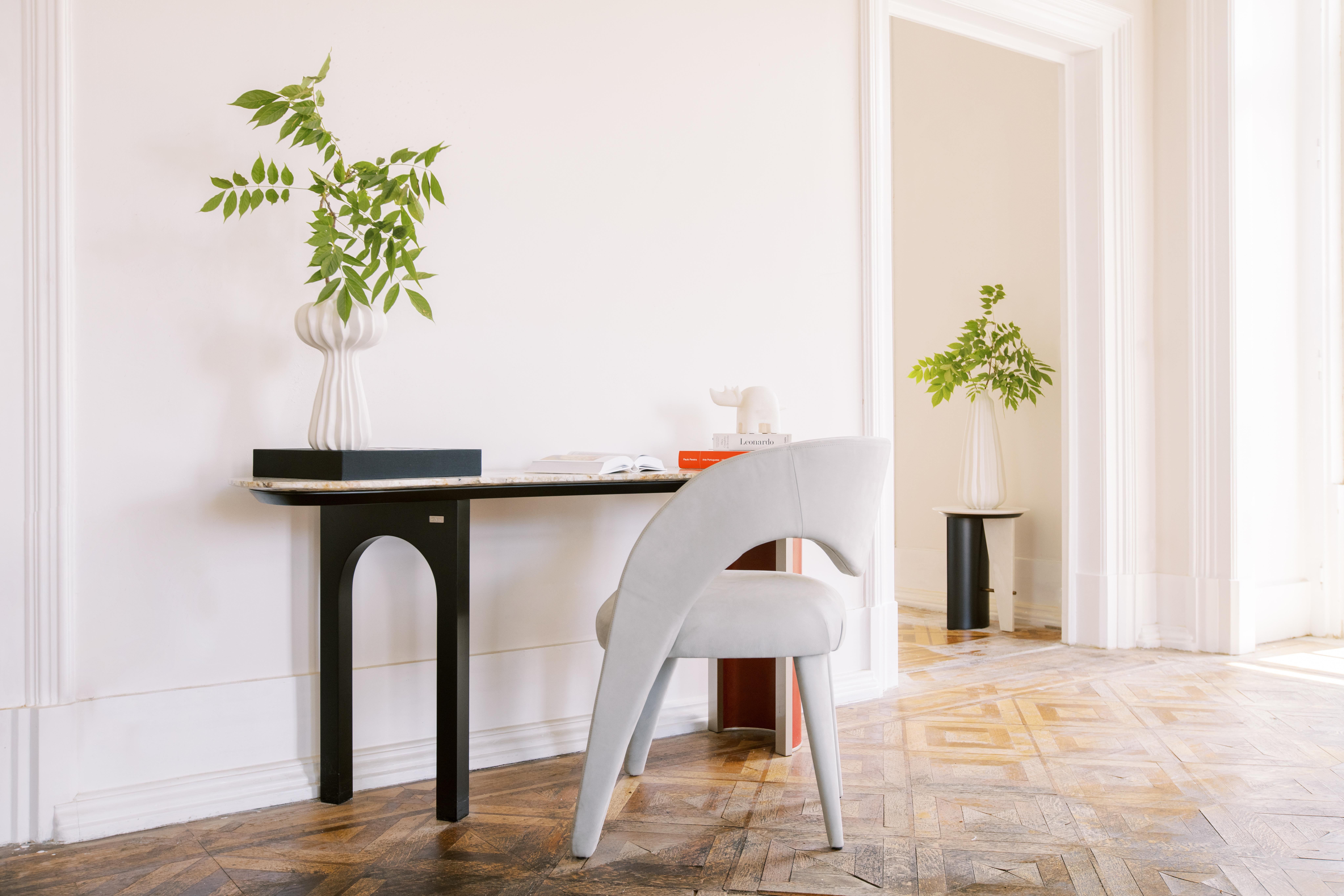 Moderner Chiado-Konsolentisch, Marmorleder, handgefertigt in Portugal von Greenapple im Angebot 7