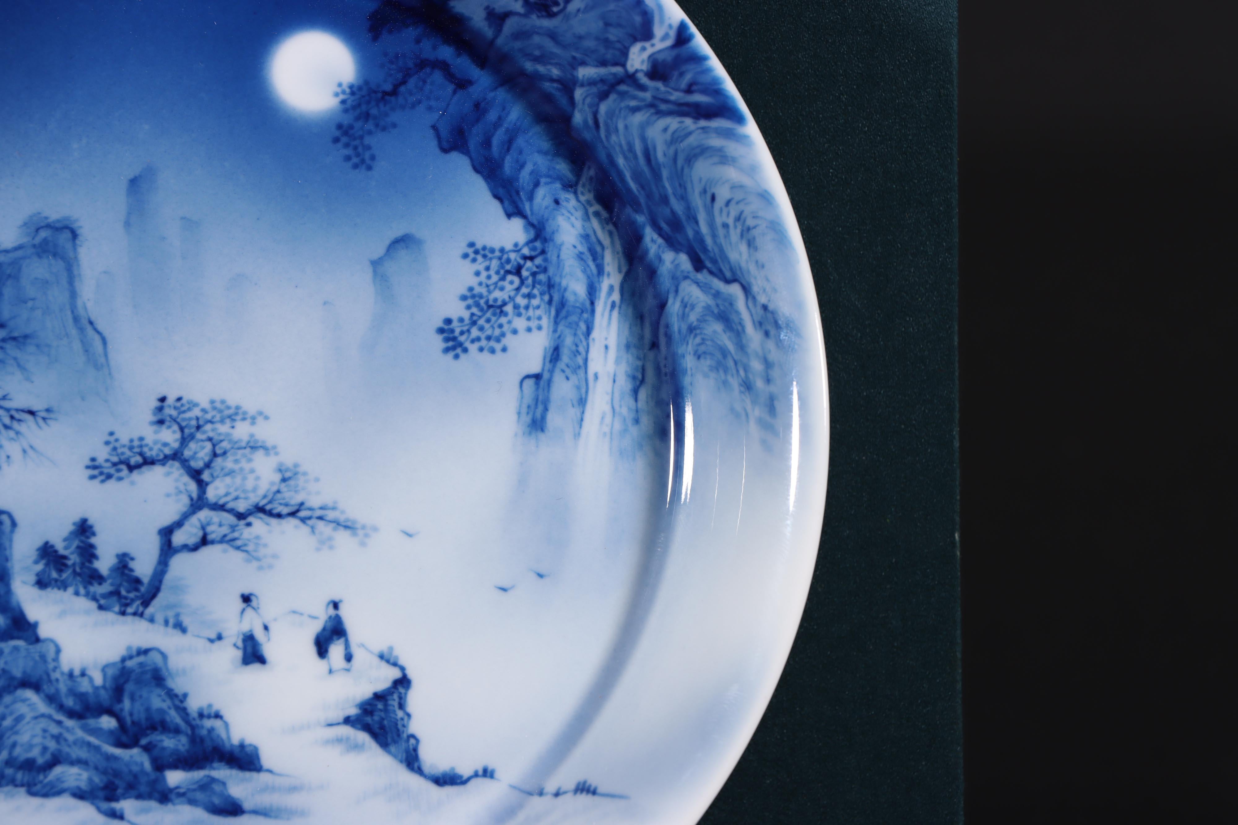 China Jingdezhen Handpainting Blue White Porcelain Landscape Plate For Sale 1