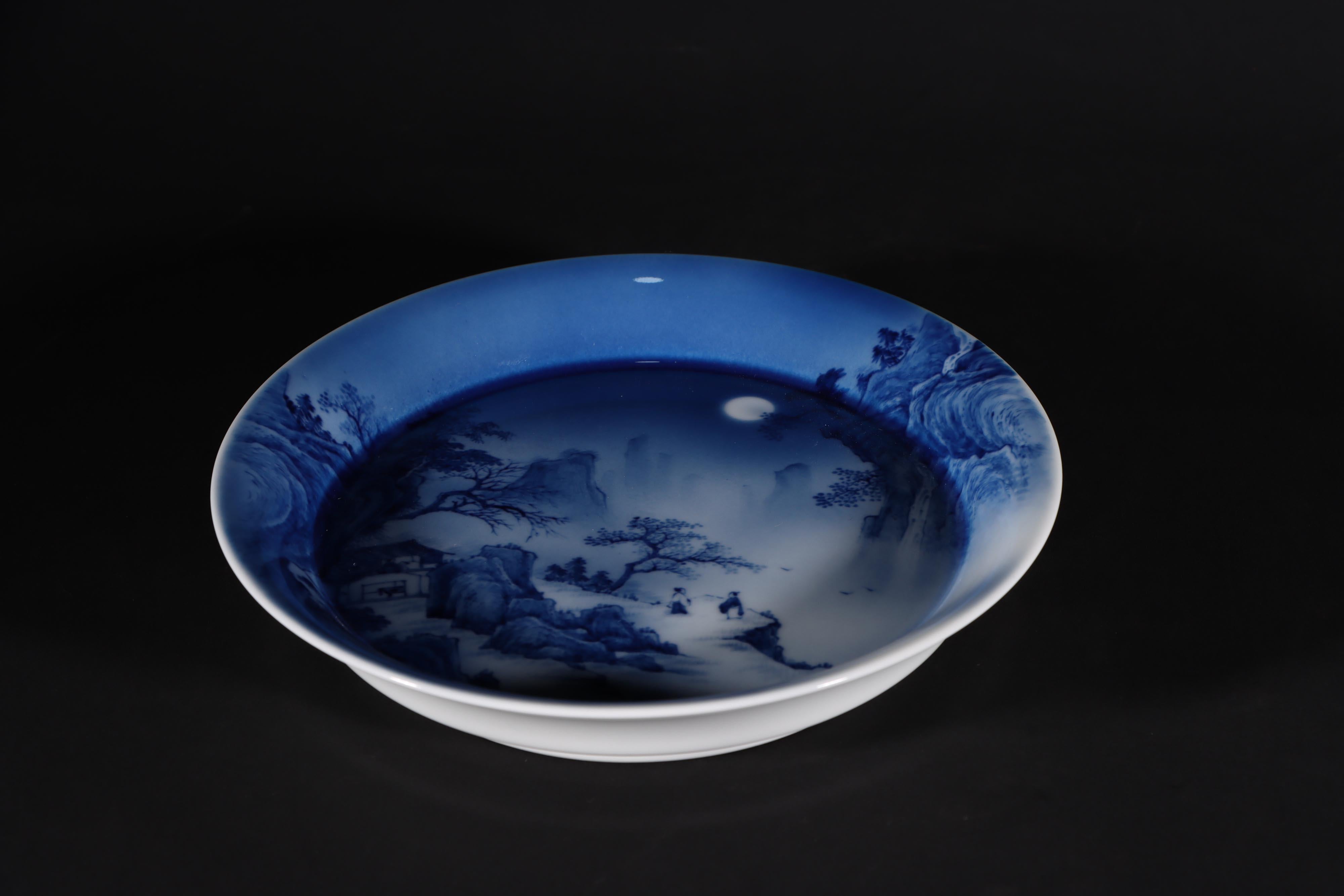 China Jingdezhen Handpainting Blue White Porcelain Landscape Plate For Sale 5