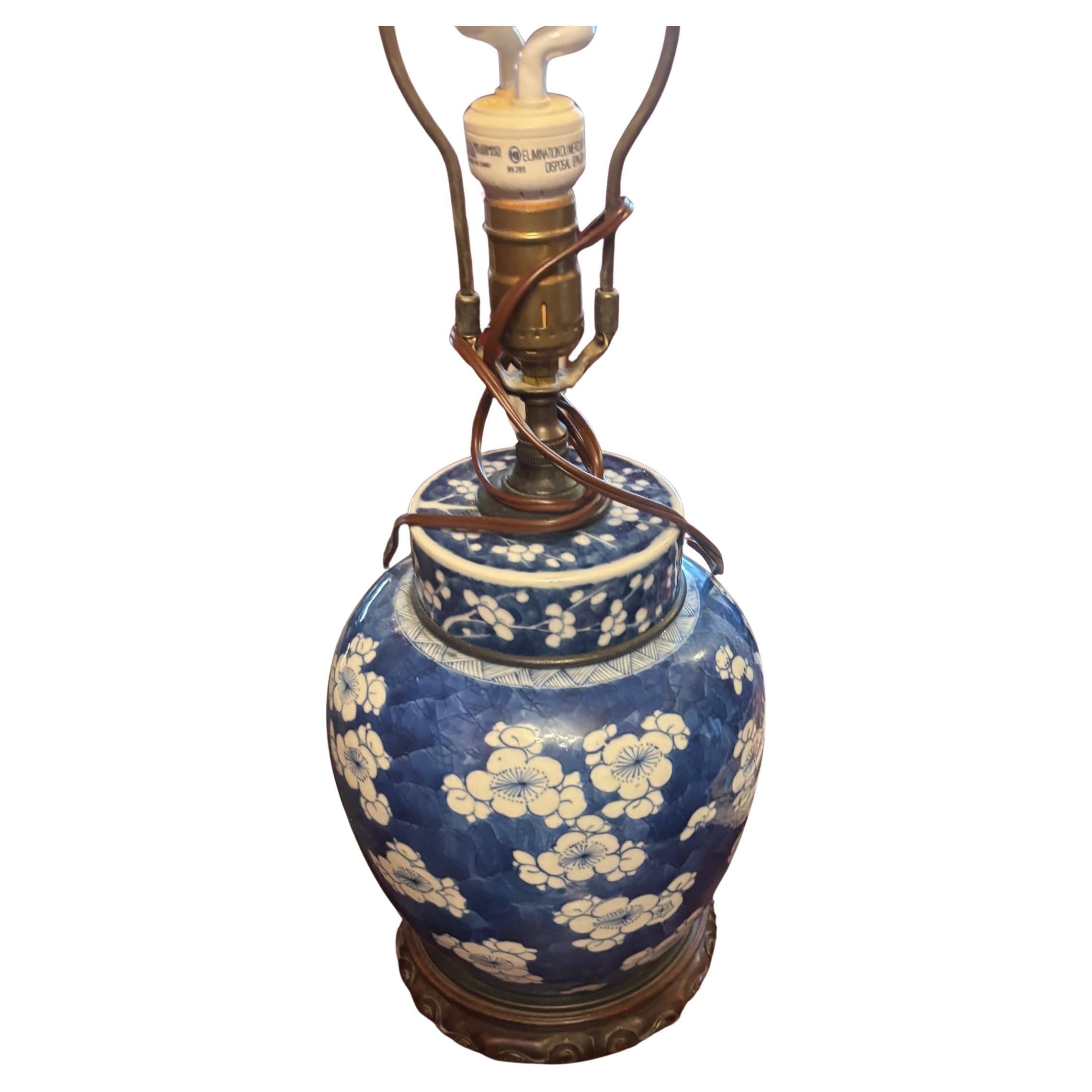 Modern Chinese Blue and White Flowery Lamp Wooden Base Beautiful For Sale