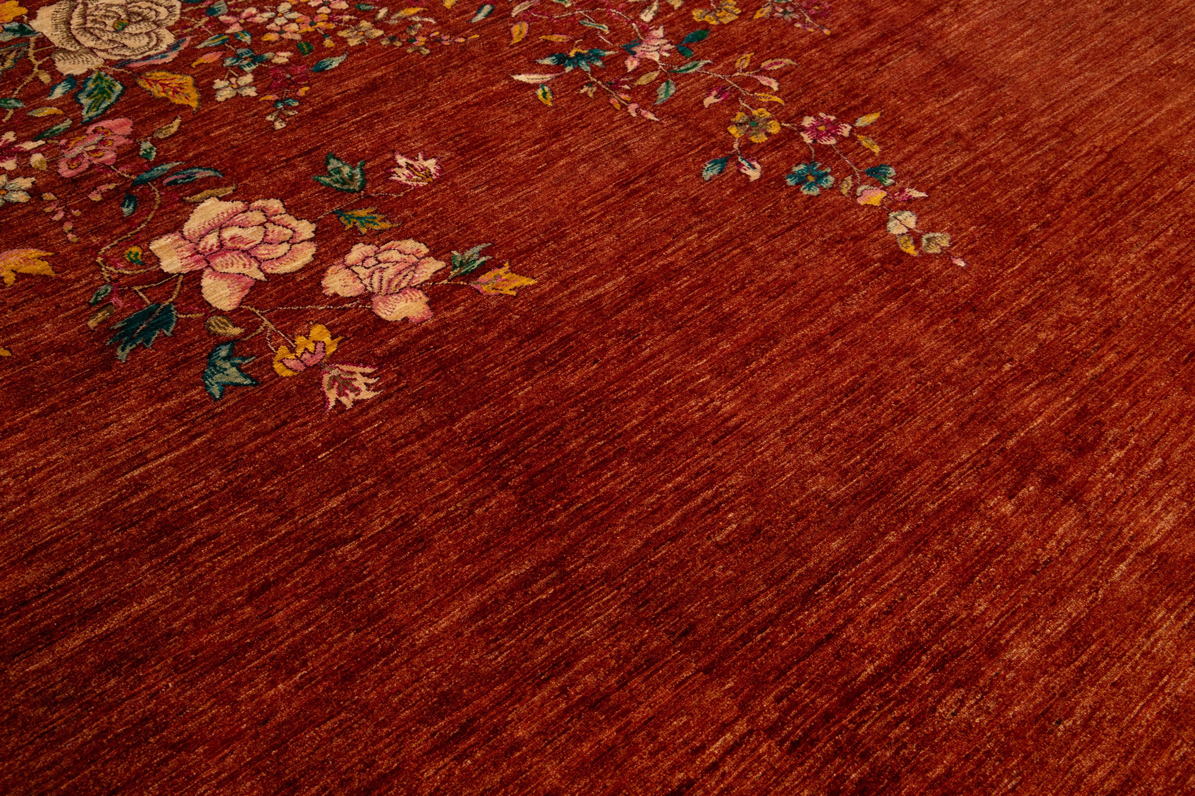 Tapis moderne de style chinois fait à la main en couleur rouge terracora avec motif floral en vente 2
