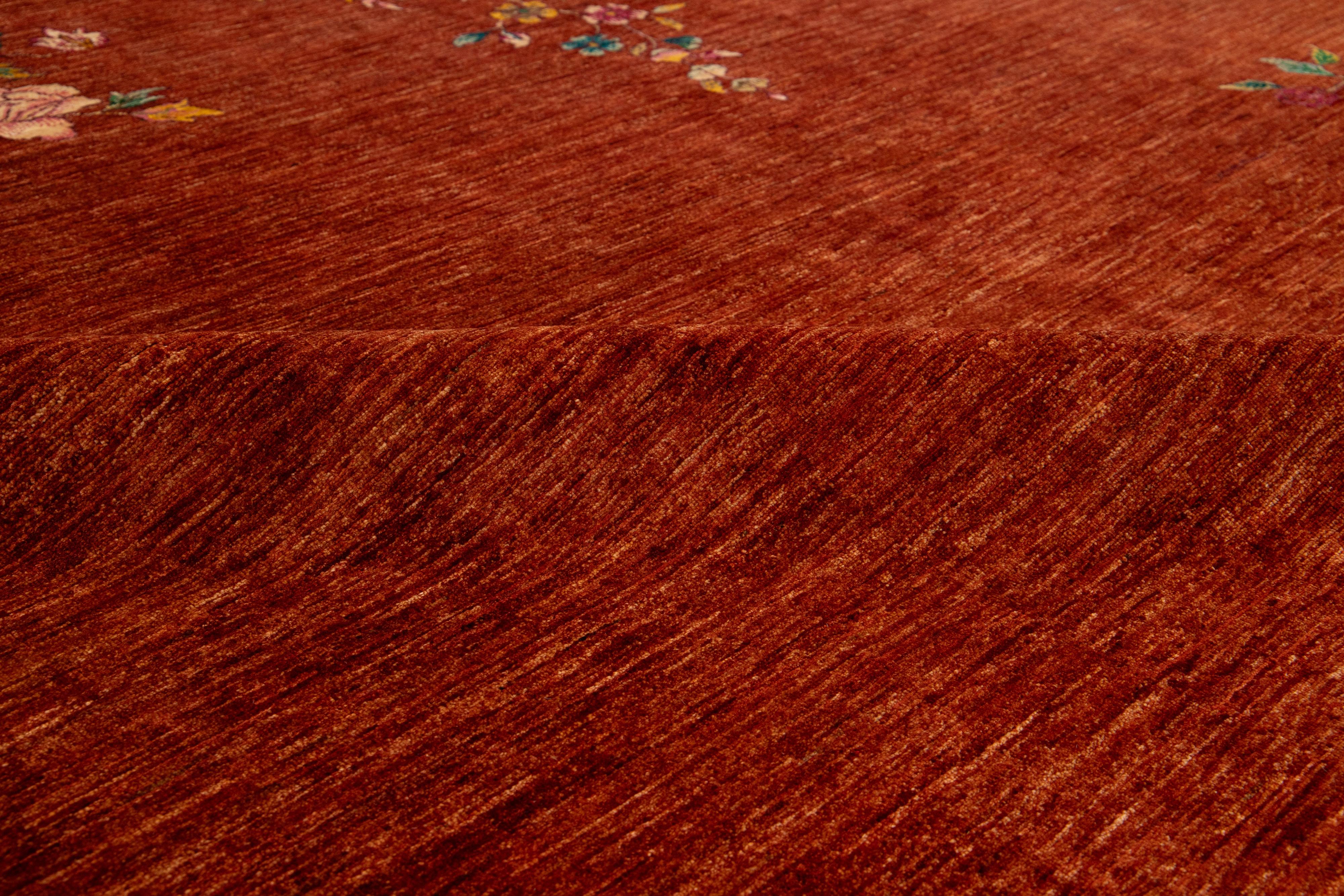 Noué à la main Tapis moderne de style chinois fait à la main en couleur rouge terracora avec motif floral en vente