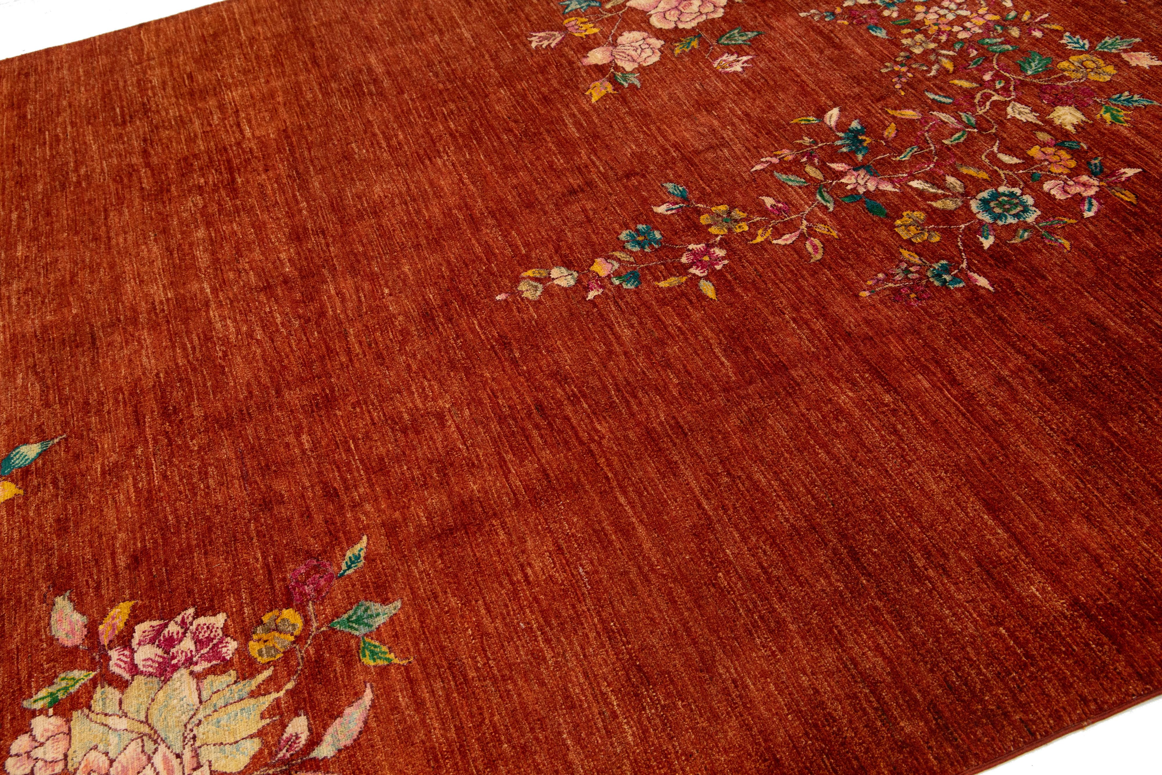 Tapis moderne de style chinois fait à la main en couleur rouge terracora avec motif floral Neuf - En vente à Norwalk, CT