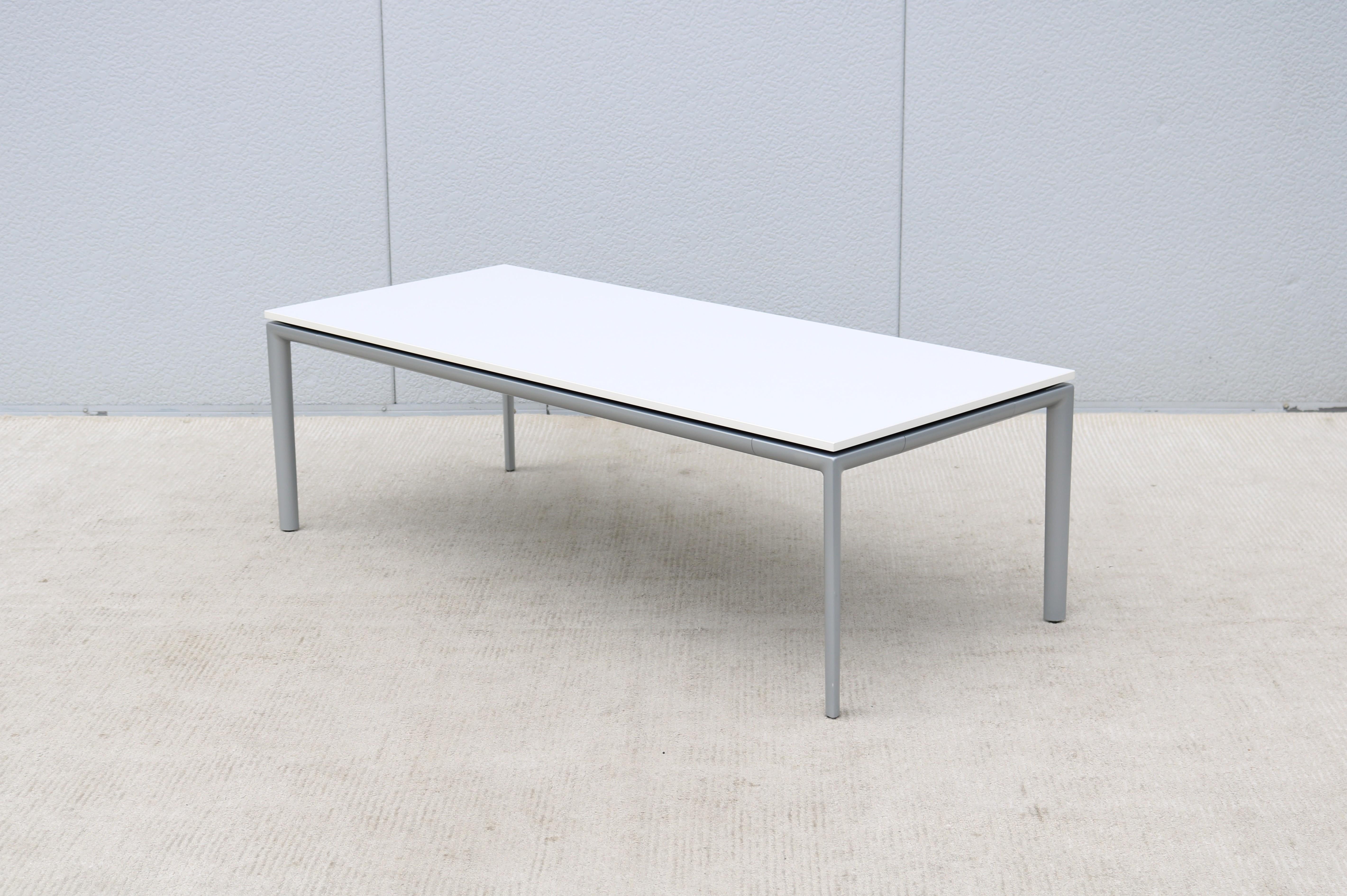 Mesa de centro moderna Chris Adamick for Allsteel Parallel Rectangular White Top en venta 5