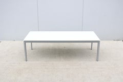 Table basse rectangulaire à plateau blanc moderne Chris Adamick pour Allsteel Parallel