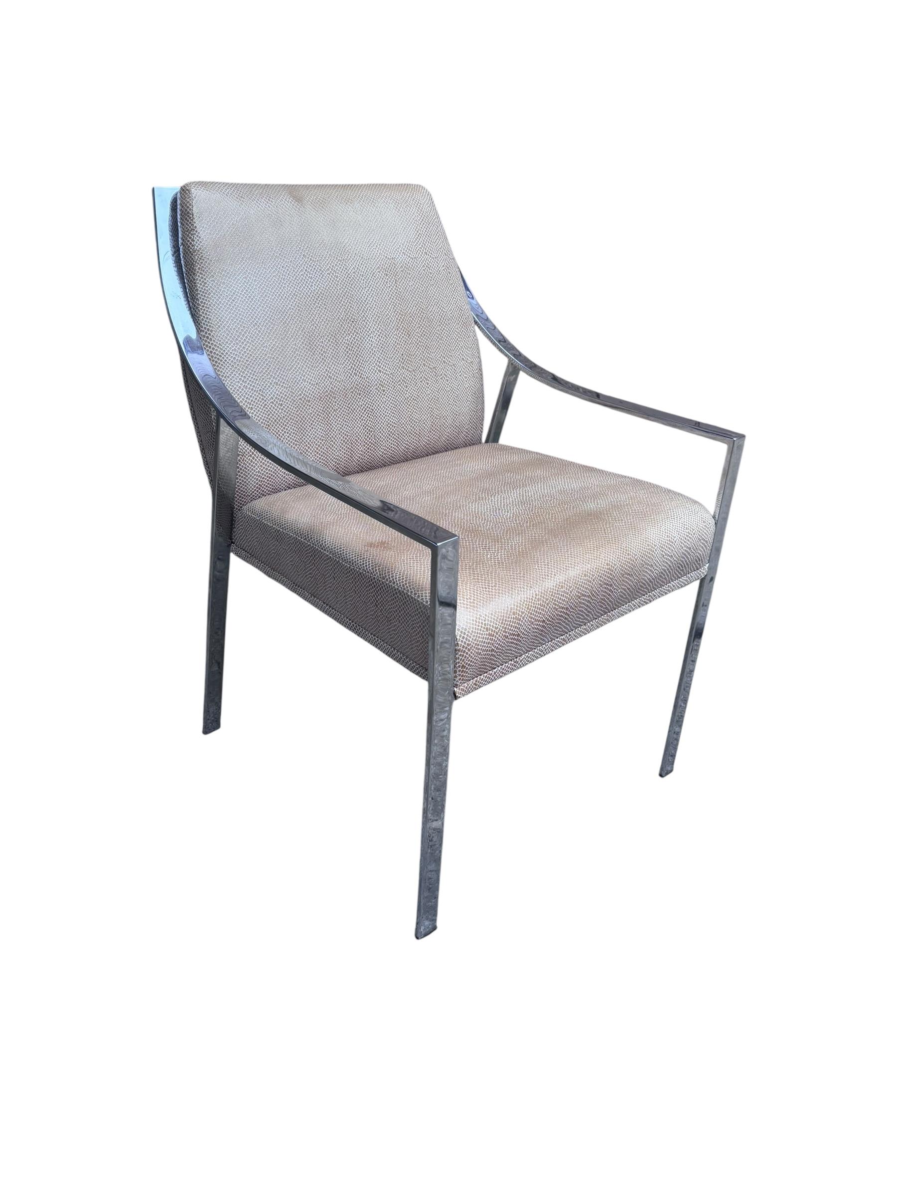 Américain Chaise Aileron moderne de Christophe Pillet pour Holly HUNT nouvellement retapissée en vente
