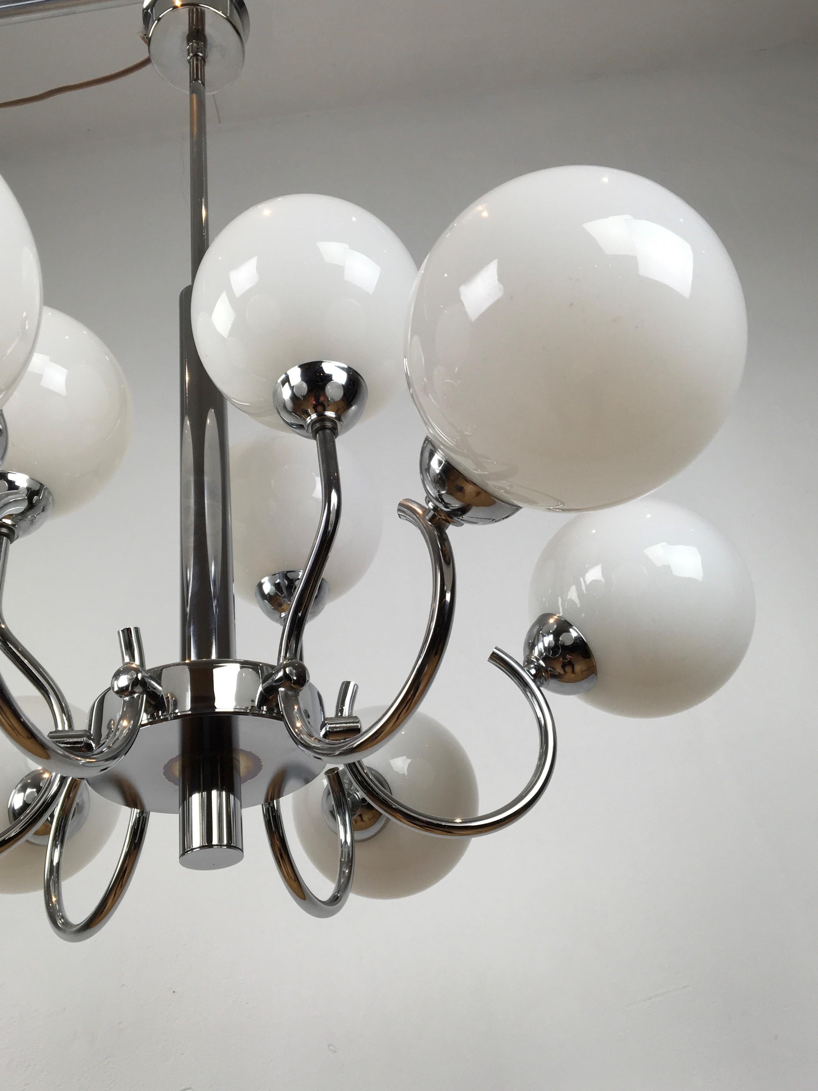 Modern Chrome and Glass Chandelier, 9 lights For Sale 6
