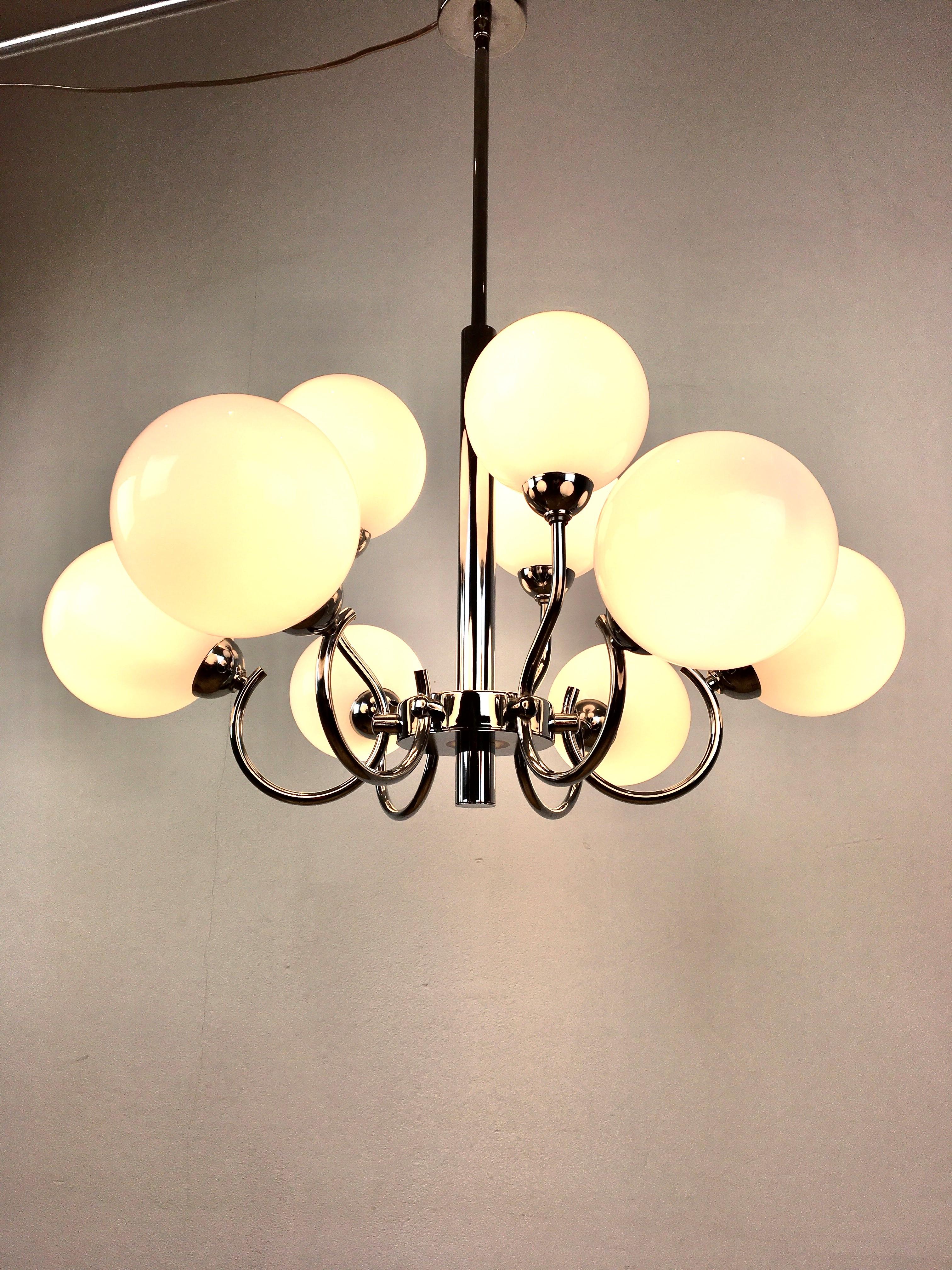 Modern Chrome and Glass Chandelier, 9 lights For Sale 8