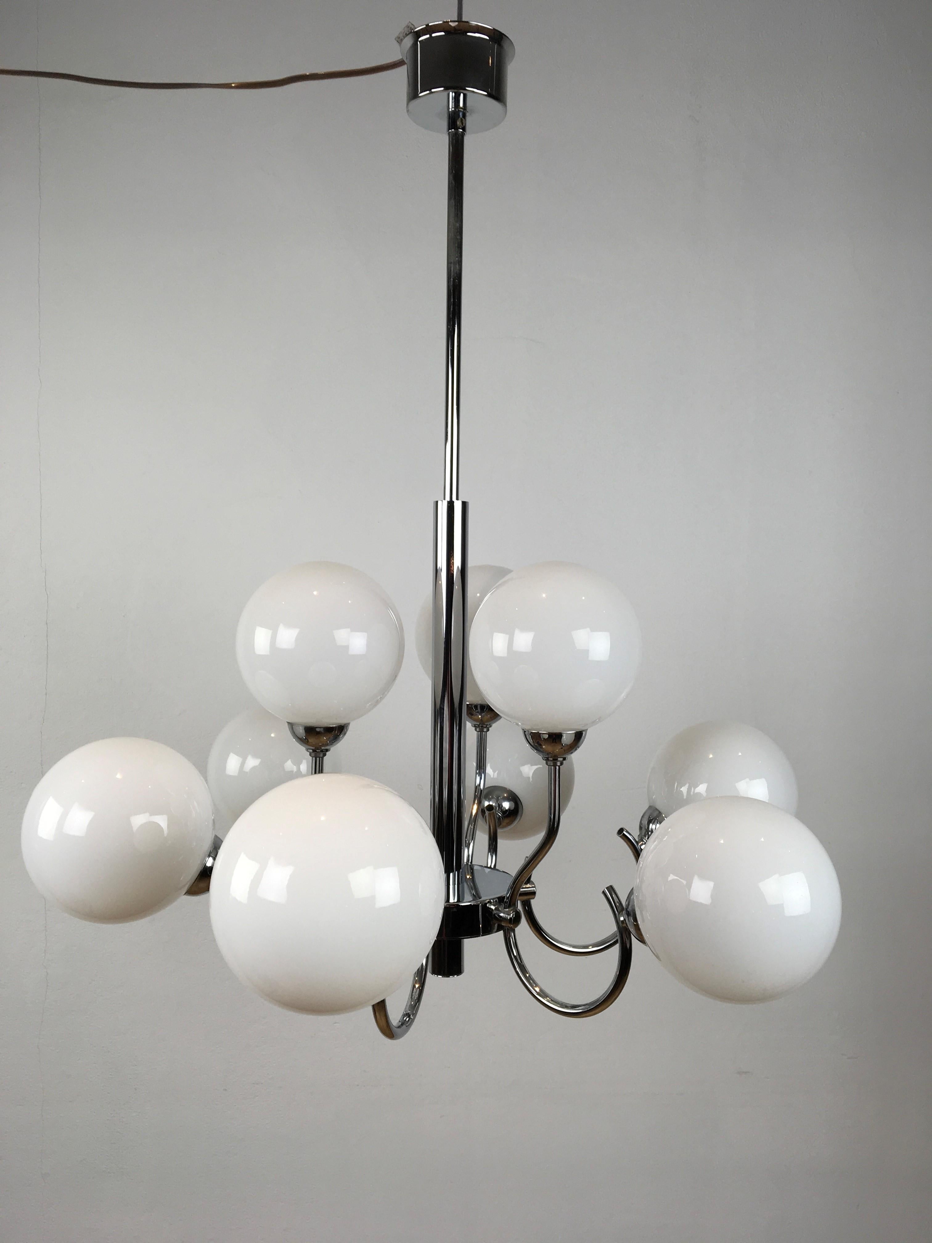 Modern Chrome and Glass Chandelier, 9 lights For Sale 10