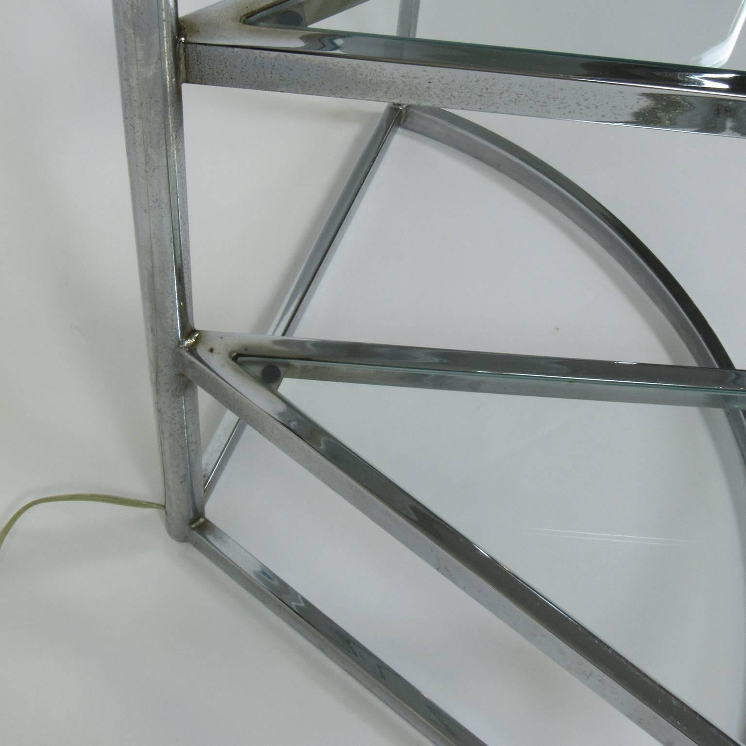 20th Century Modern Chrome and Glass Three-Tiered Table Lamp For Sale