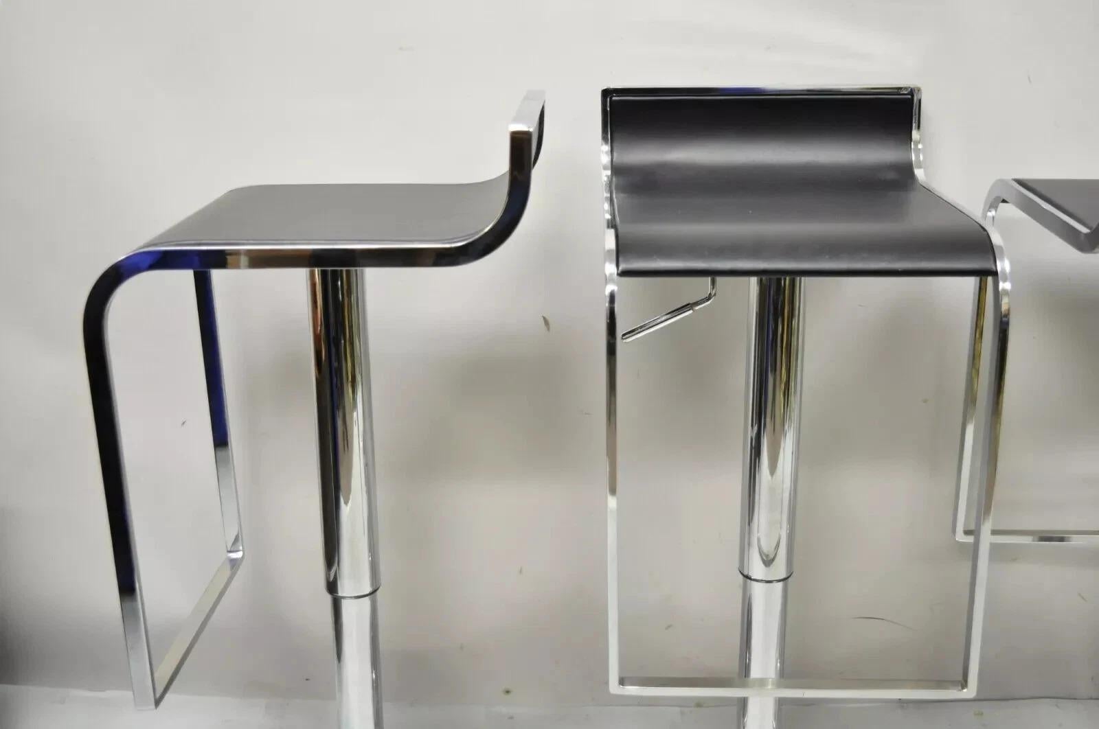 Inconnu The Moderns Chrome and Steel Black Leather Adjustable Swivel Bar Stools - Set of 4 en vente