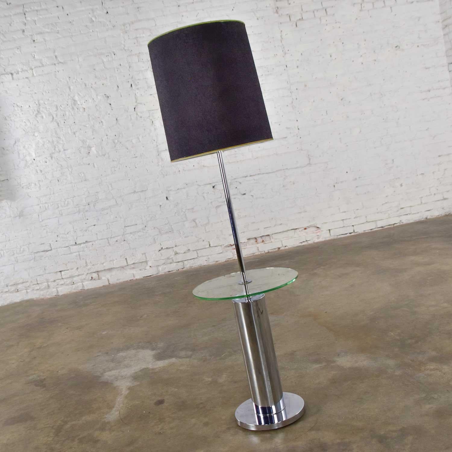 Moderne verchromte Zylinder-Stehlampe mit Glas-Beistelltisch im Stil von George Kovacs im Angebot 5