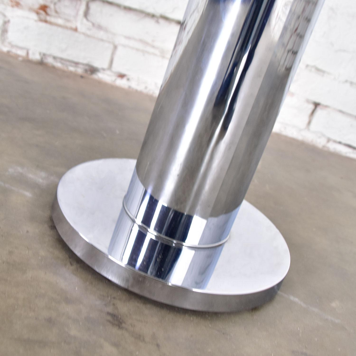 Moderne verchromte Zylinder-Stehlampe mit Glas-Beistelltisch im Stil von George Kovacs im Angebot 8