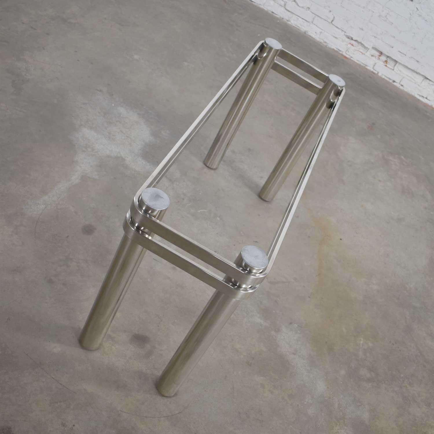 Consola Rectangular Cromada Moderna Mesa de Sofá Tapa de Cristal Estilo Pace o Karl Springer en venta 3