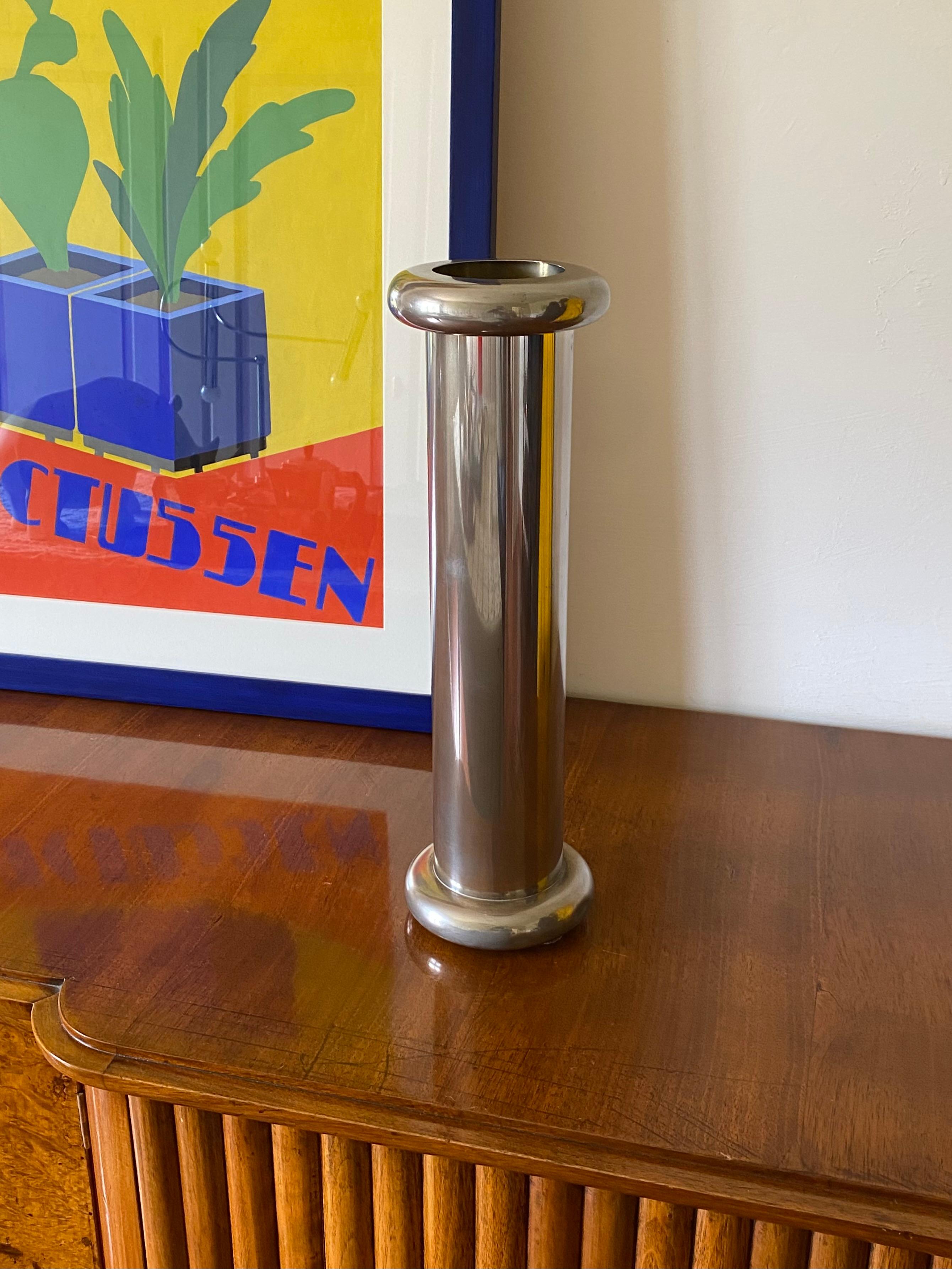 Modern chromed cylindrical vase, Italy ca. 1970 In Good Condition For Sale In Firenze, IT
