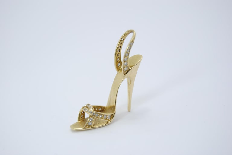 Modern Cinderella Sandal in 18 Karat Gold and Diamonds at 1stDibs