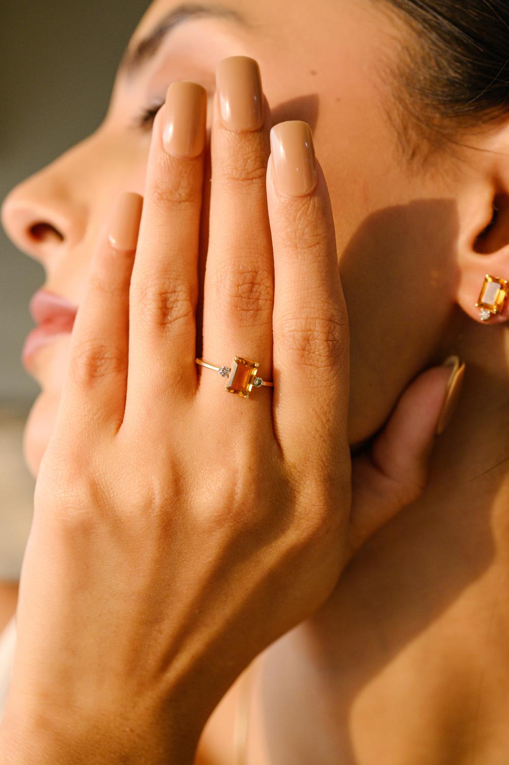 Modern Citrine Diamond Ring Pendant Earrings Set in 18k Yellow Gold Gift for Her For Sale 7