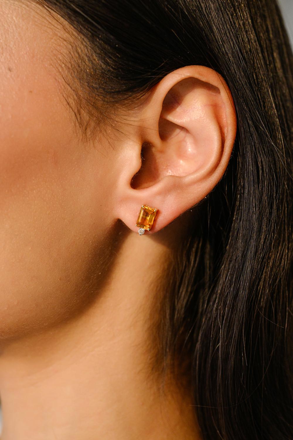 Modern Citrine Diamond Ring Pendant Earrings Set in 18k Yellow Gold Gift for Her For Sale 3