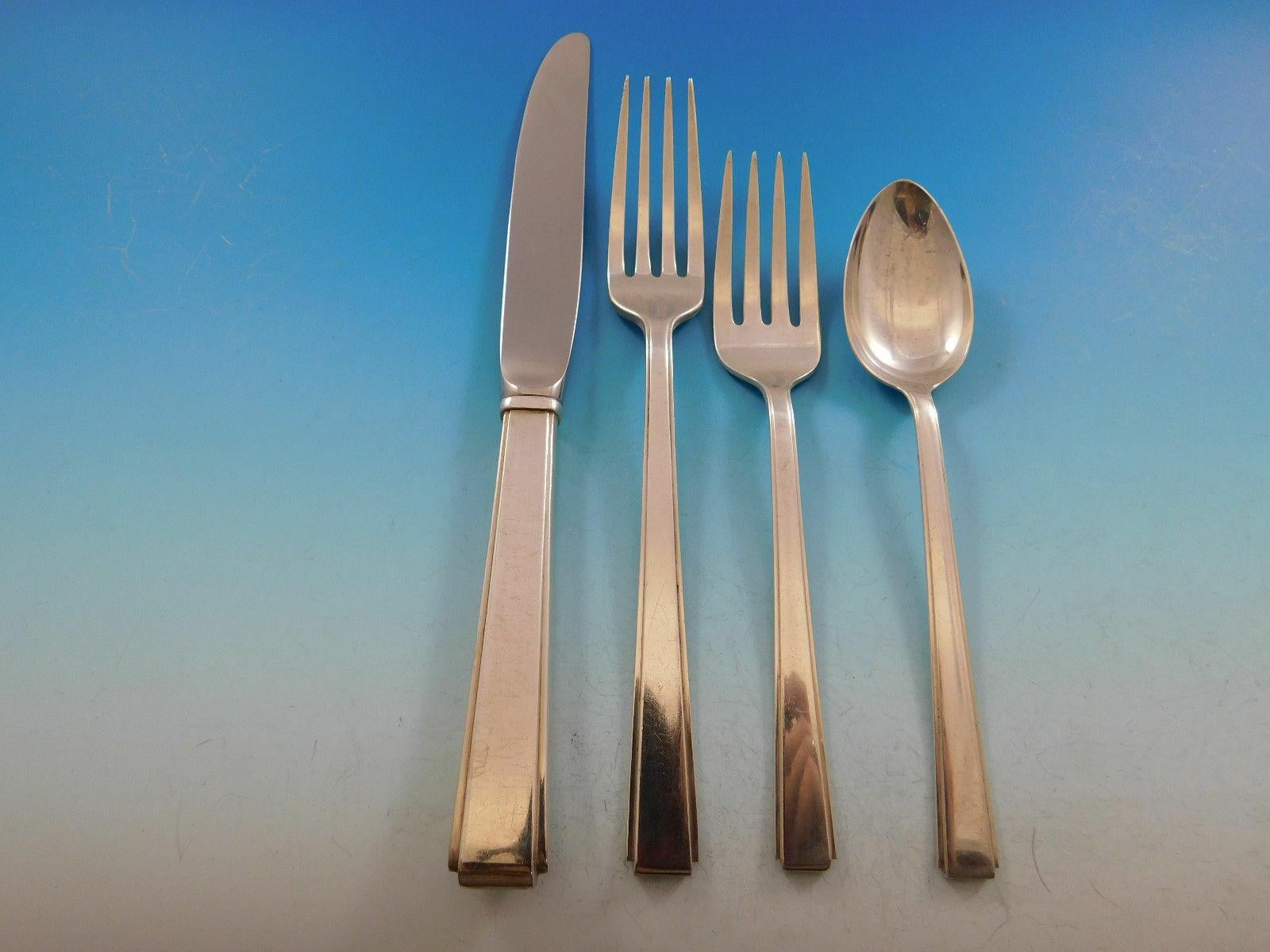 Modern Classic by Lunt Sterling Silver Flatware Set for 12 Service 101 Pieces In Excellent Condition In Big Bend, WI