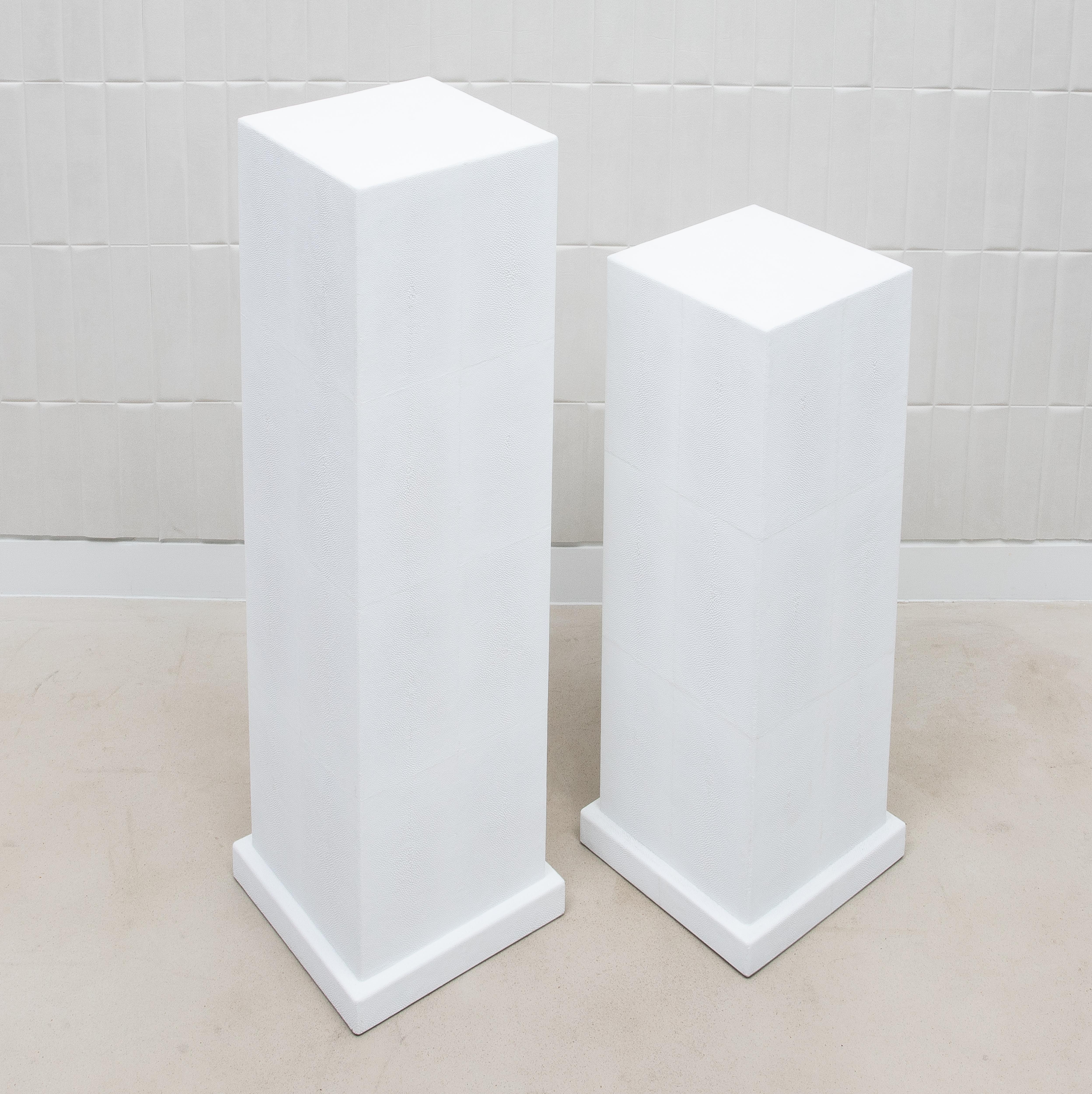 Modern Classic Column Large in White Shagreen by R&Y Augousti In New Condition For Sale In West Hollywood, CA