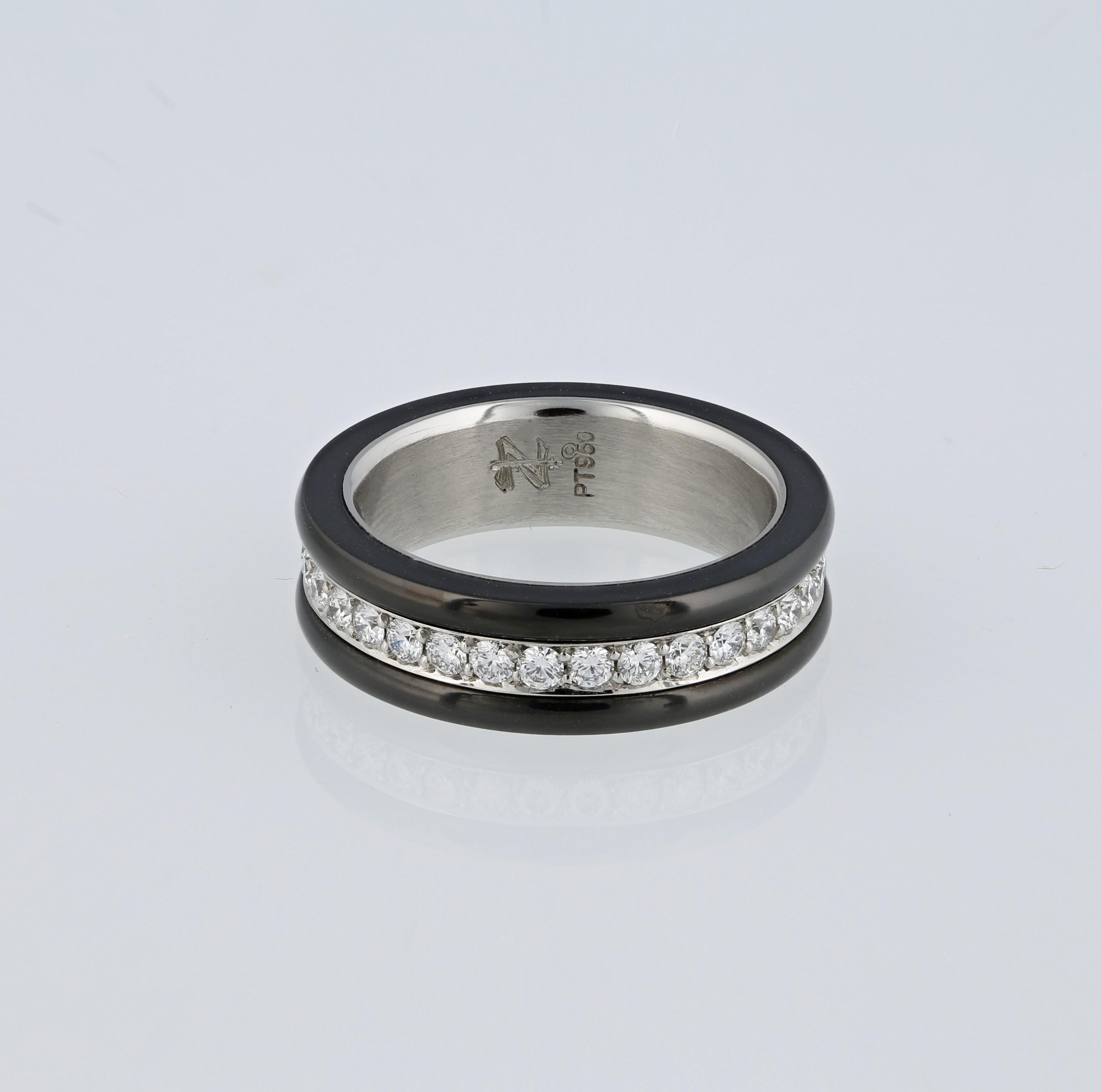 Modern Classic Diamond Eternity Band In New Condition For Sale In Austin, TX