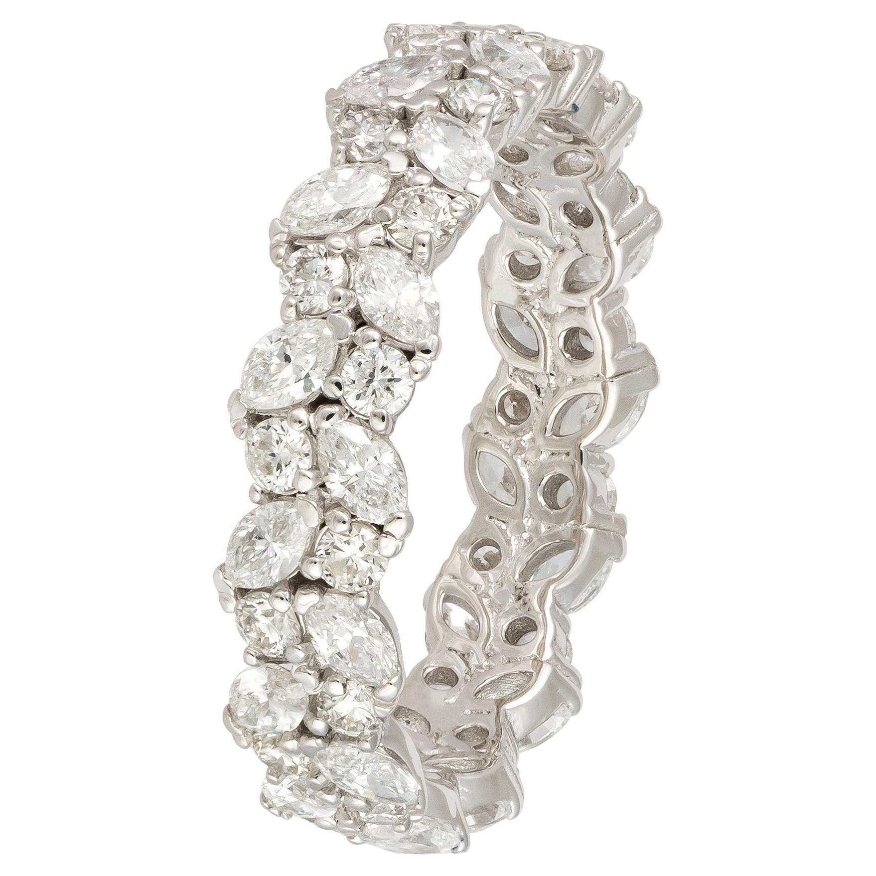 For Sale:  Modern Classic White 18K Gold White Diamond Ring For Her