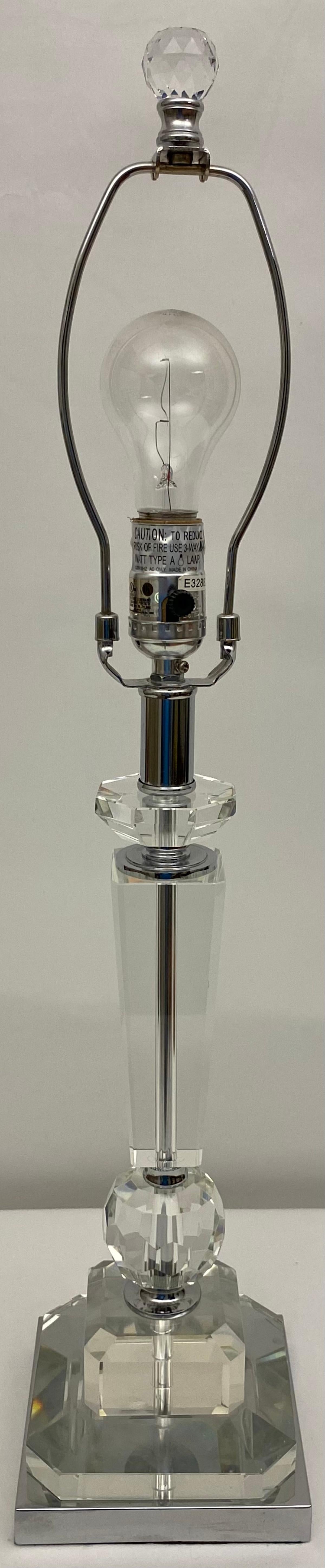 Modern Clear Crystal Table Lamp In Good Condition For Sale In Miami, FL