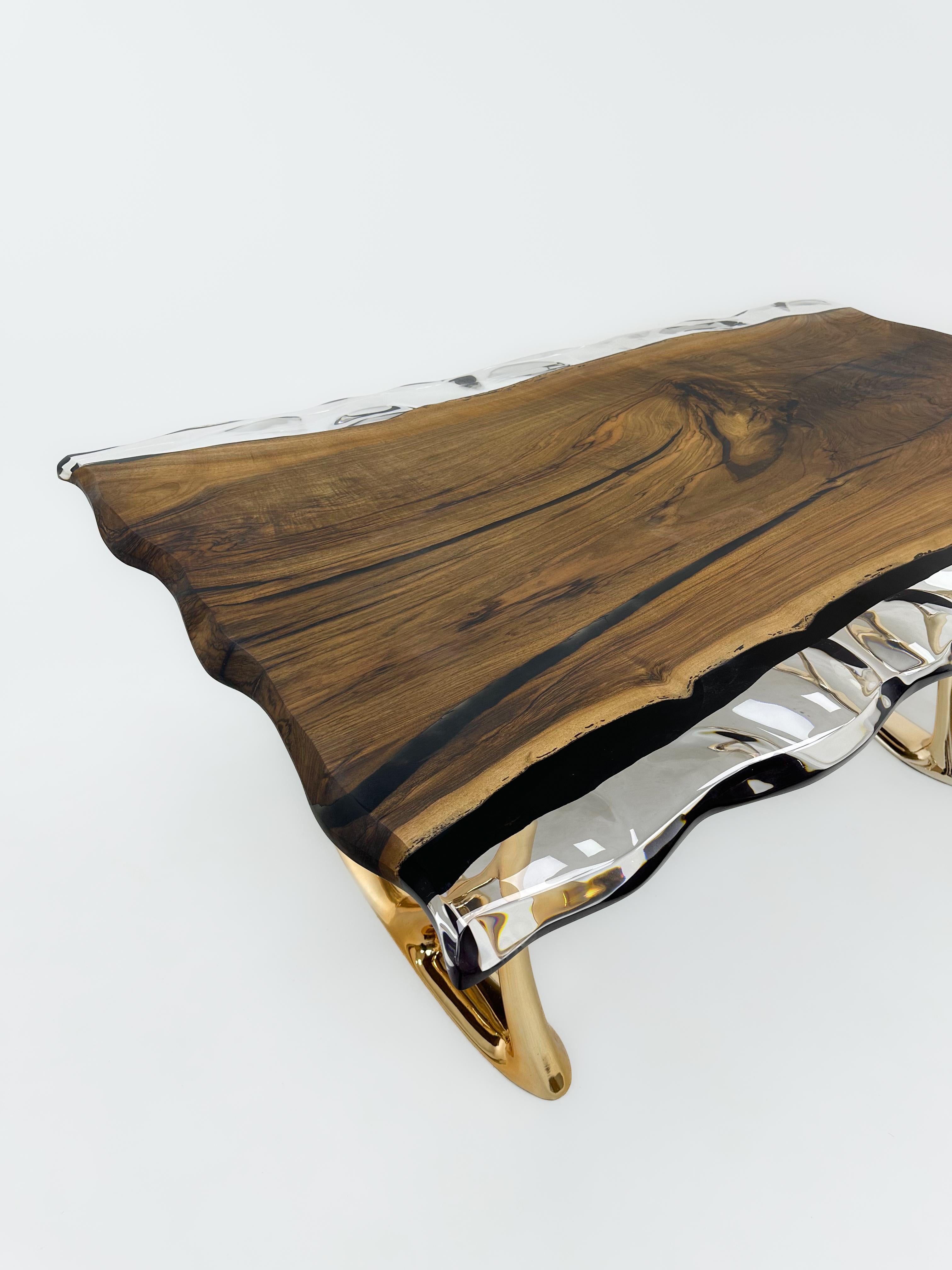 Polished Custom Modern Design Clear Epoxy Resin Walnut Wood Dining Table  For Sale