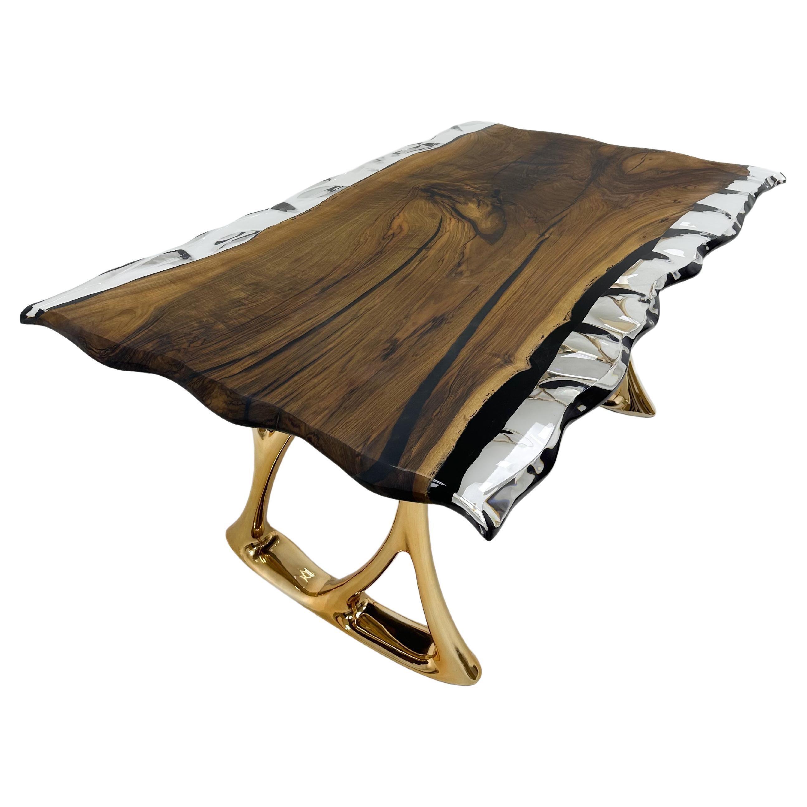 Custom Modern Design Clear Epoxy Resin Walnut Wood Dining Table 