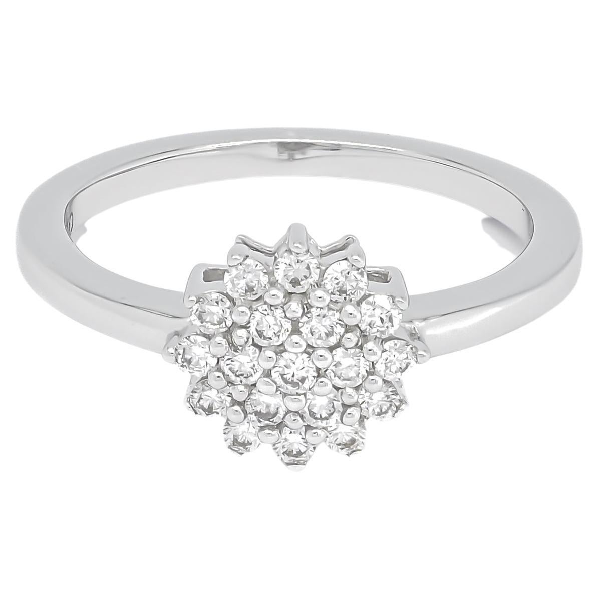 in vendita:  Anello moderno in oro bianco a grappolo con 0,33 carati di diamanti naturali e design unico
