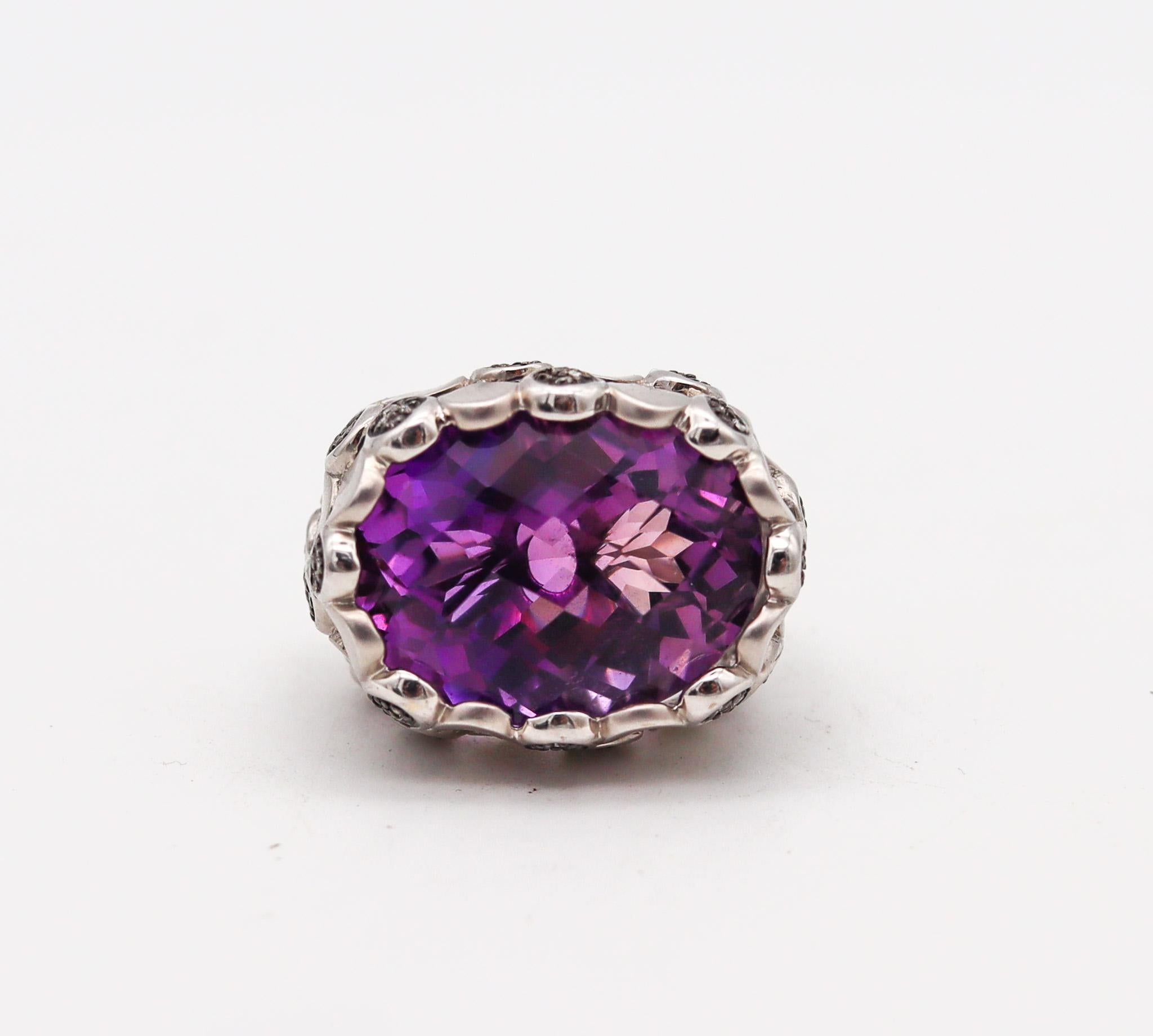 Modern Cocktail Ring in 14 Karat Gold with 15.08 Ctw in Amethyst and Diamonds In Excellent Condition For Sale In Miami, FL