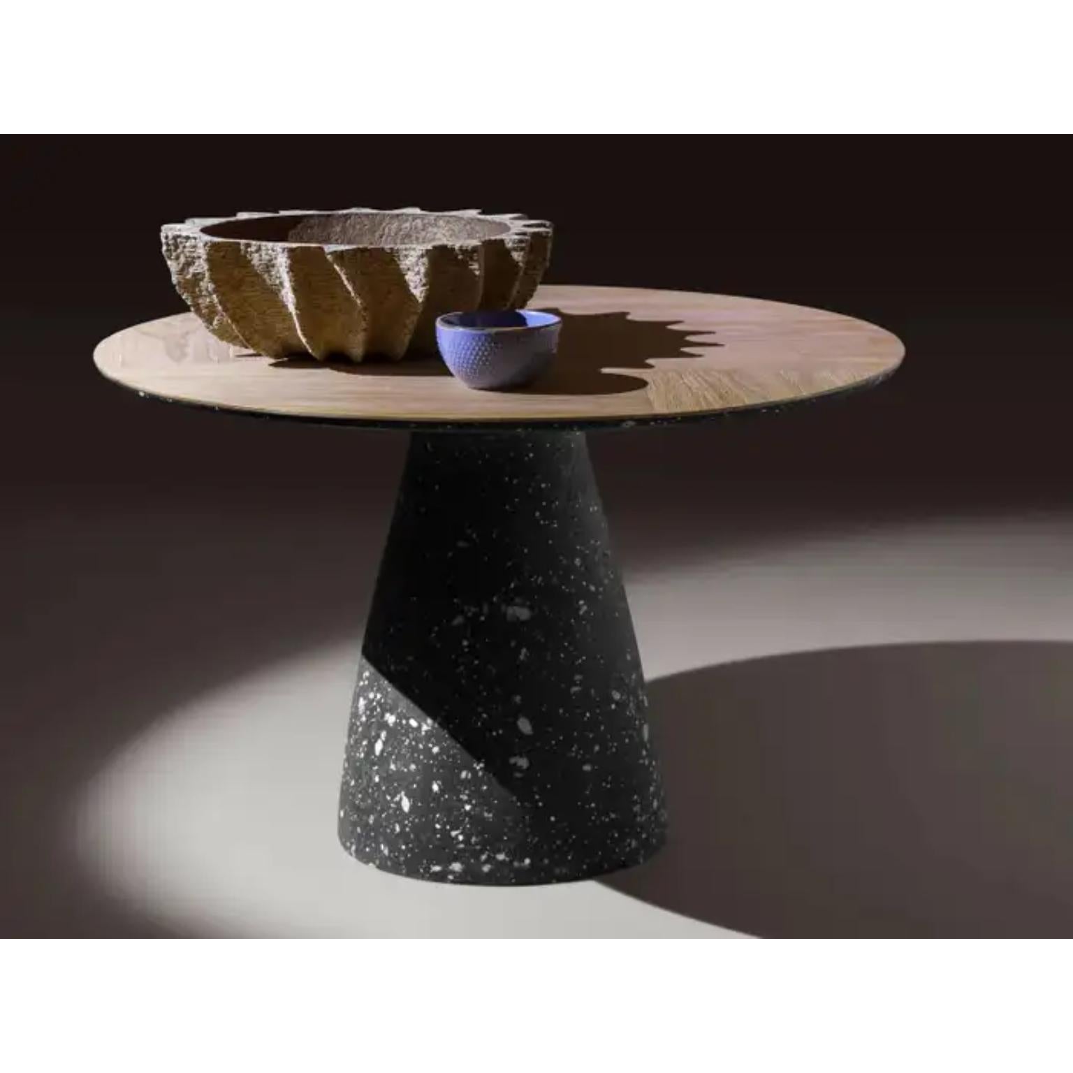 Lituanien Table basse moderne Donatas Zukauskas en vente