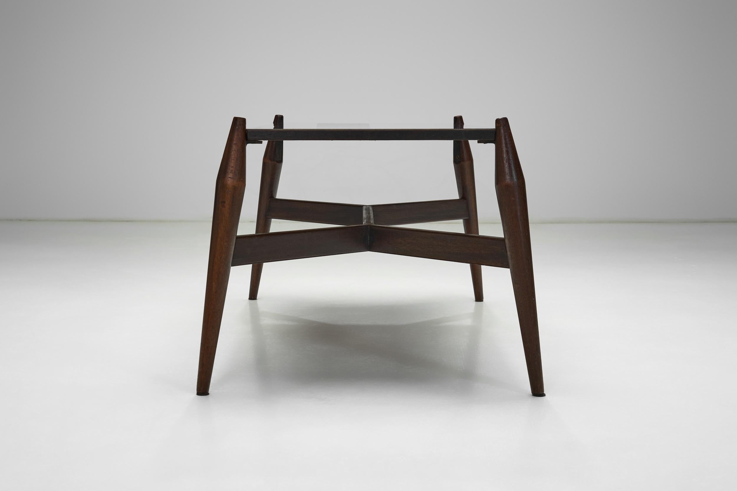 Mesa de centro moderna de fórmica negra y madera, Europa ca. 1950 en venta 5
