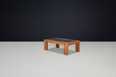 Mesa de centro moderna de olmo y cristal ahumado de Maison Regain, Francia Años 70.