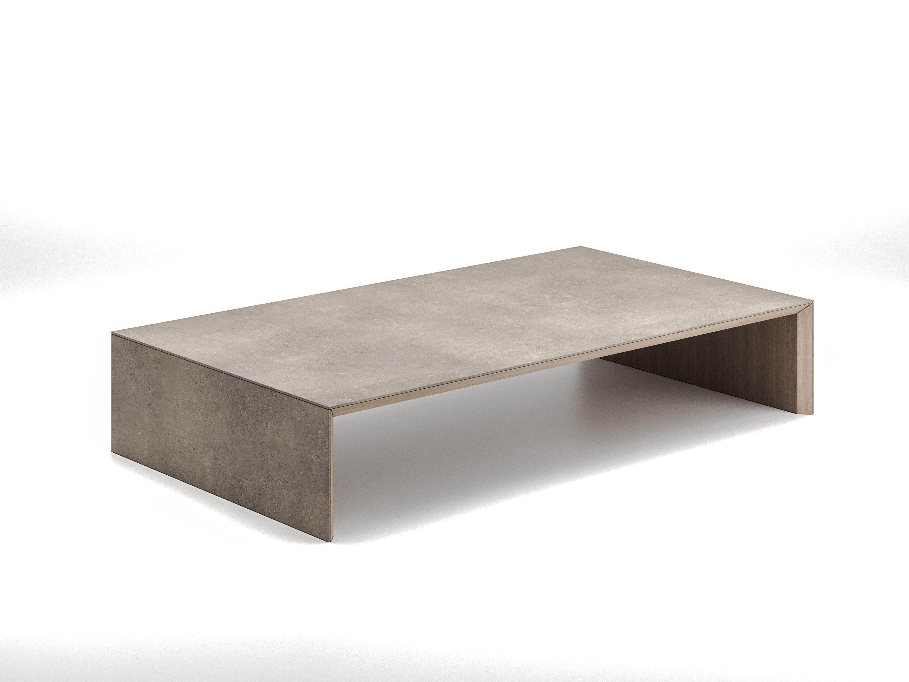 Minimalismo Tavolino moderno 'Luminoso' in ceramica di Palo Nero in vendita