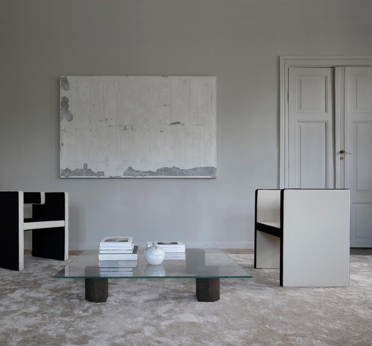 Table basse moderneQuarter, plateau carré en verre, chêne fumé, bas Neuf - En vente à Paris, FR