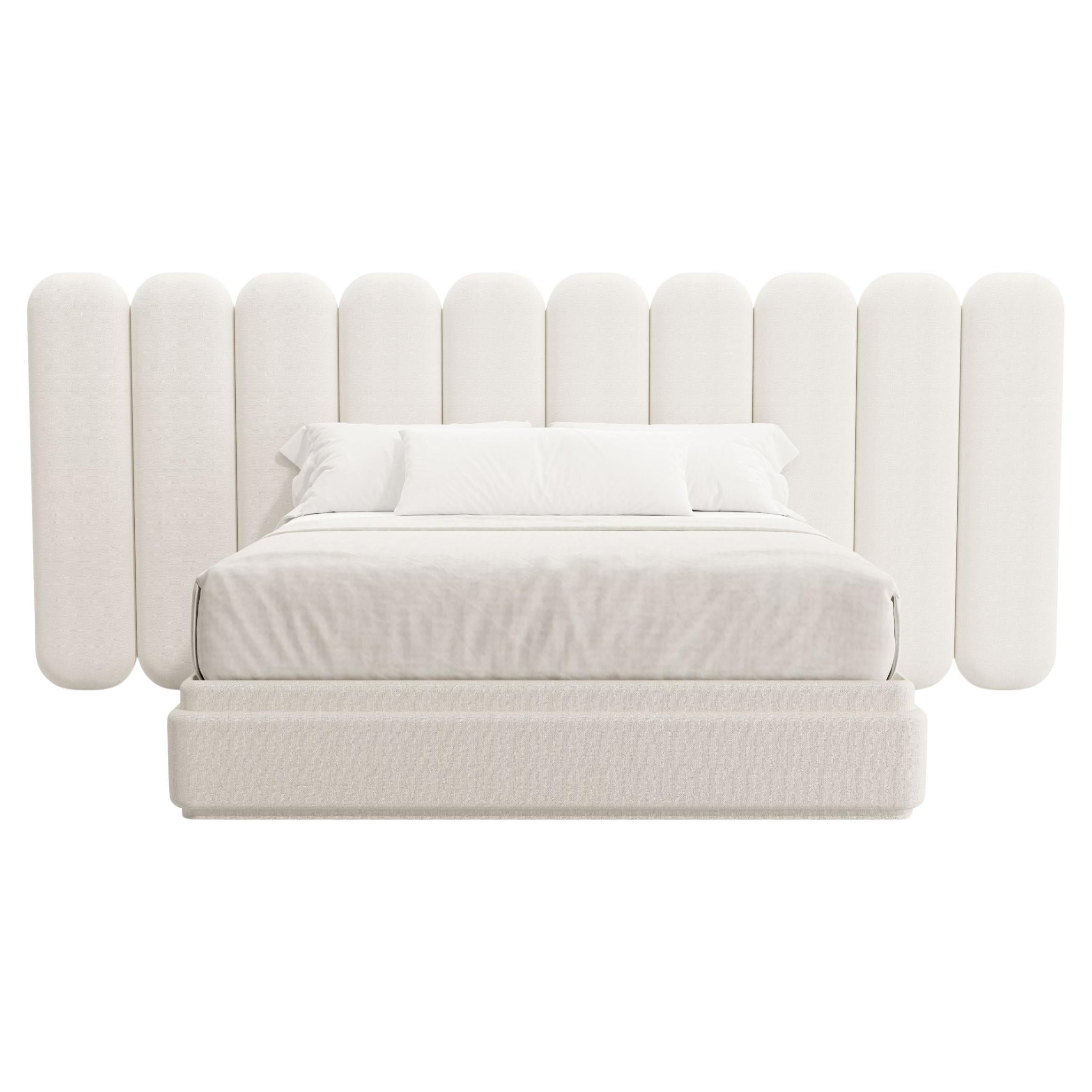 Modern COLLINE Lit King entièrement capitonné en vente