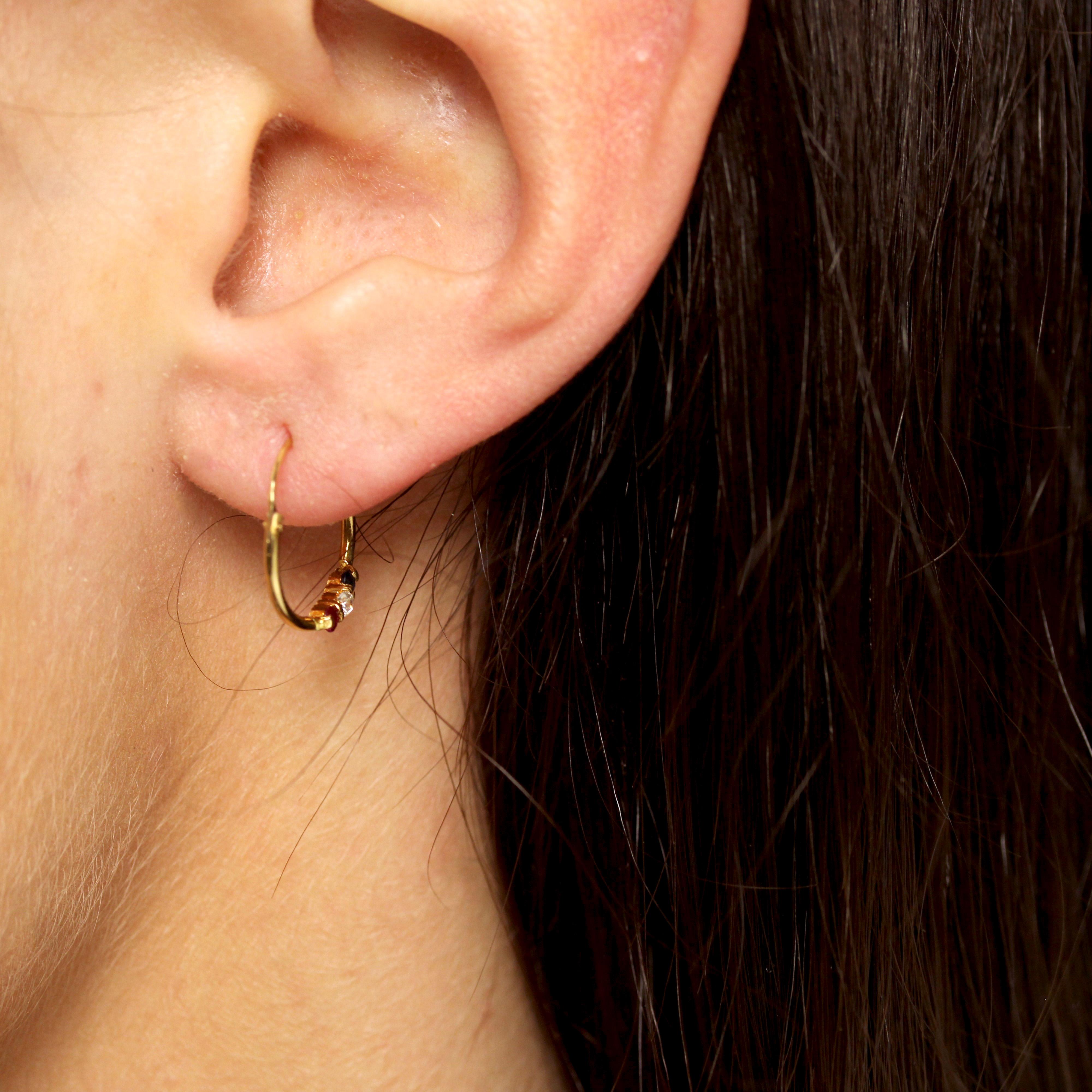 Créole moderne en or jaune 18 carats et saphirs de couleur Pour femmes en vente