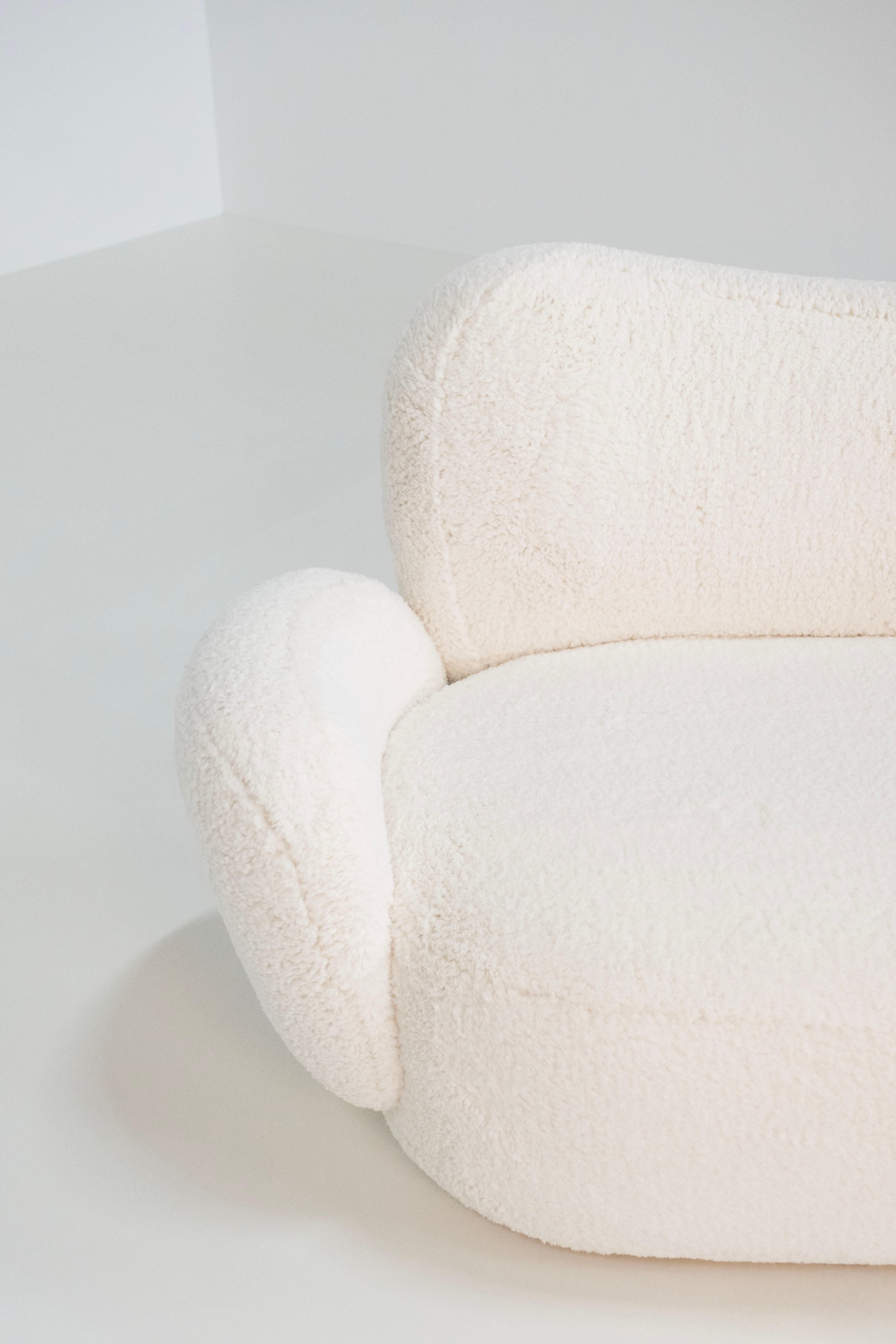 Alpaga The Moderns Conchula Curved Sofa, Ivory Bouclé, Handmade in Portugal by Greenapple en vente