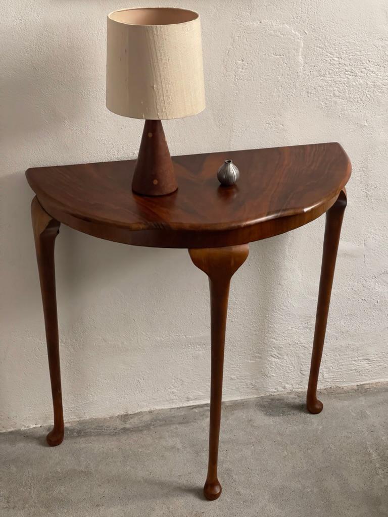 Danish Modern Console table in Caucasian nut tree. Copenhagen cabinetmaker 1960. For Sale 7